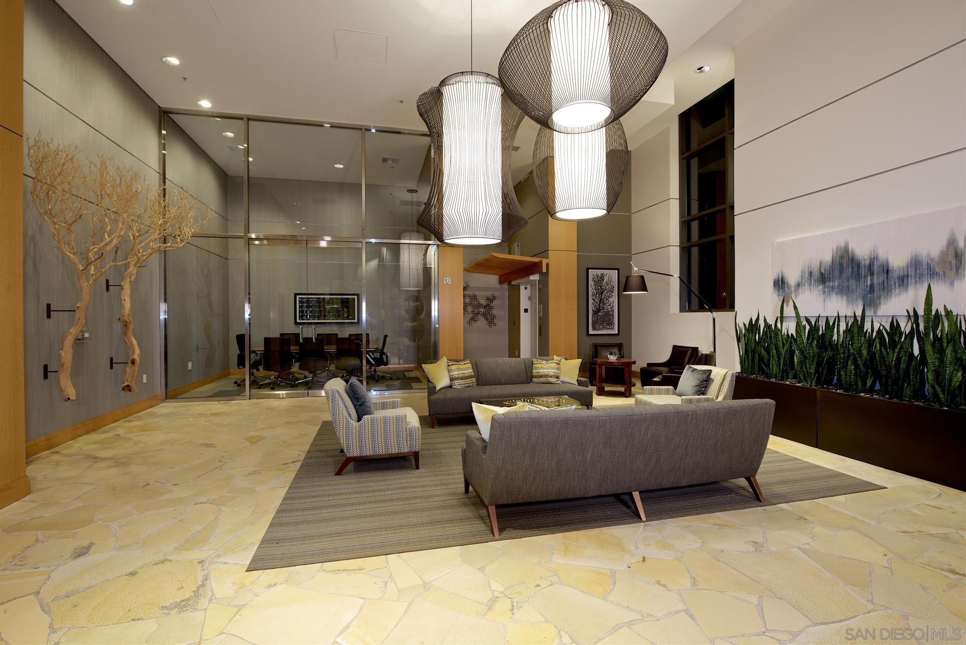 Detail Gallery Image 41 of 47 For 645  Front St  1703, San Diego,  CA 92101 - 2 Beds | 2/1 Baths