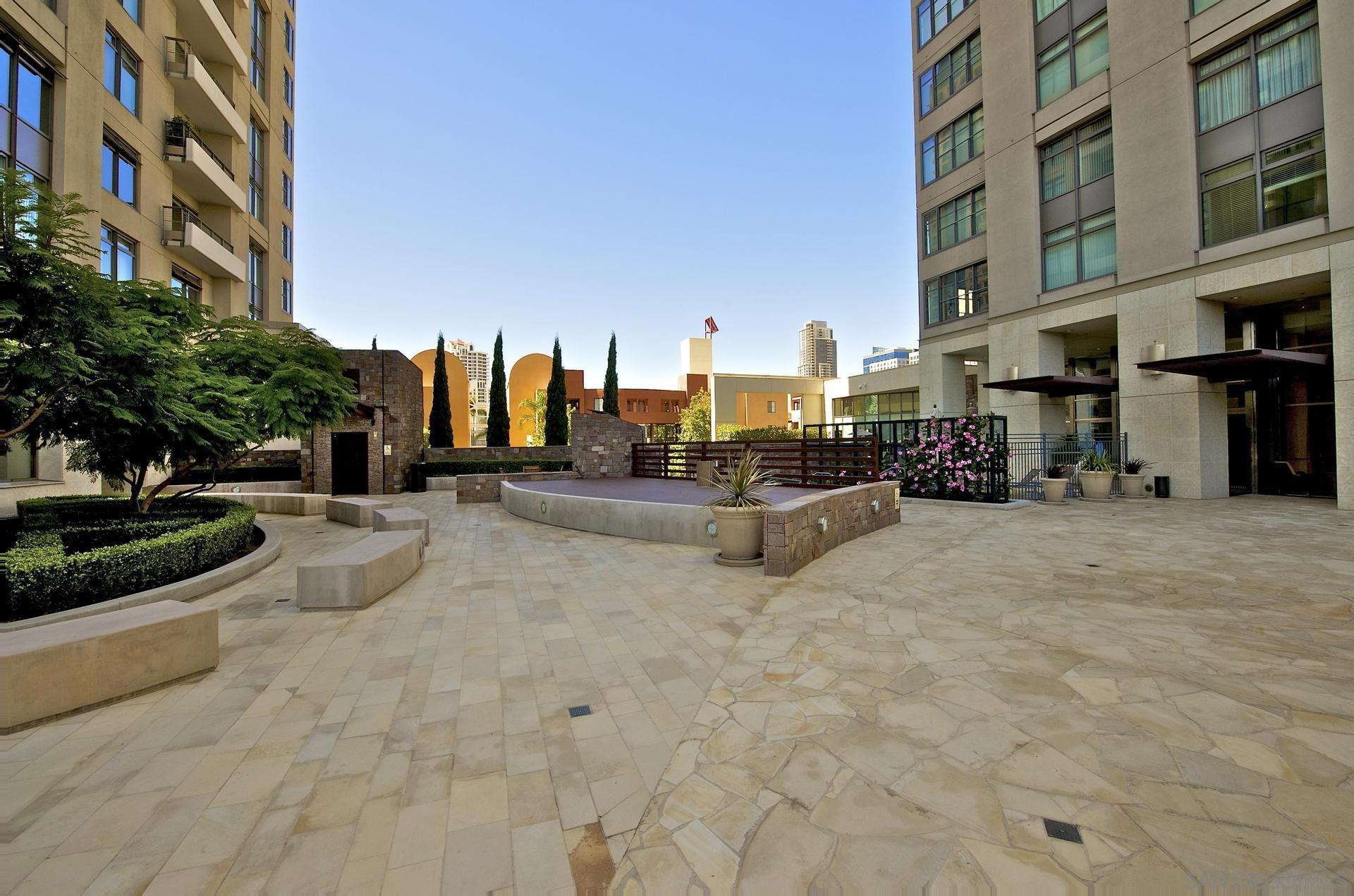 Detail Gallery Image 44 of 47 For 645  Front St  1703, San Diego,  CA 92101 - 2 Beds | 2/1 Baths