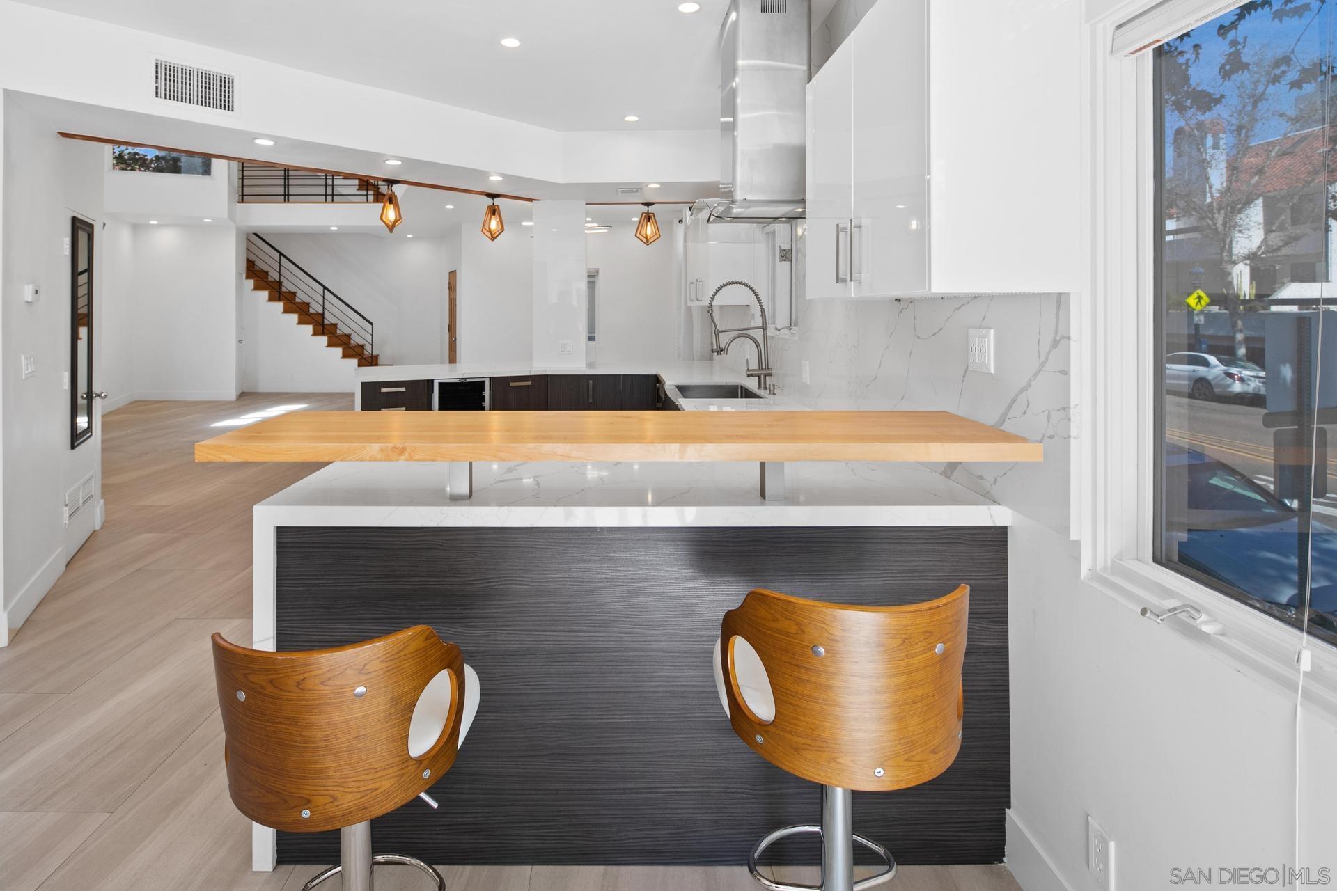 Detail Gallery Image 6 of 19 For 702  Kettner Blvd, San Diego,  CA 92101 - 3 Beds | 2/1 Baths