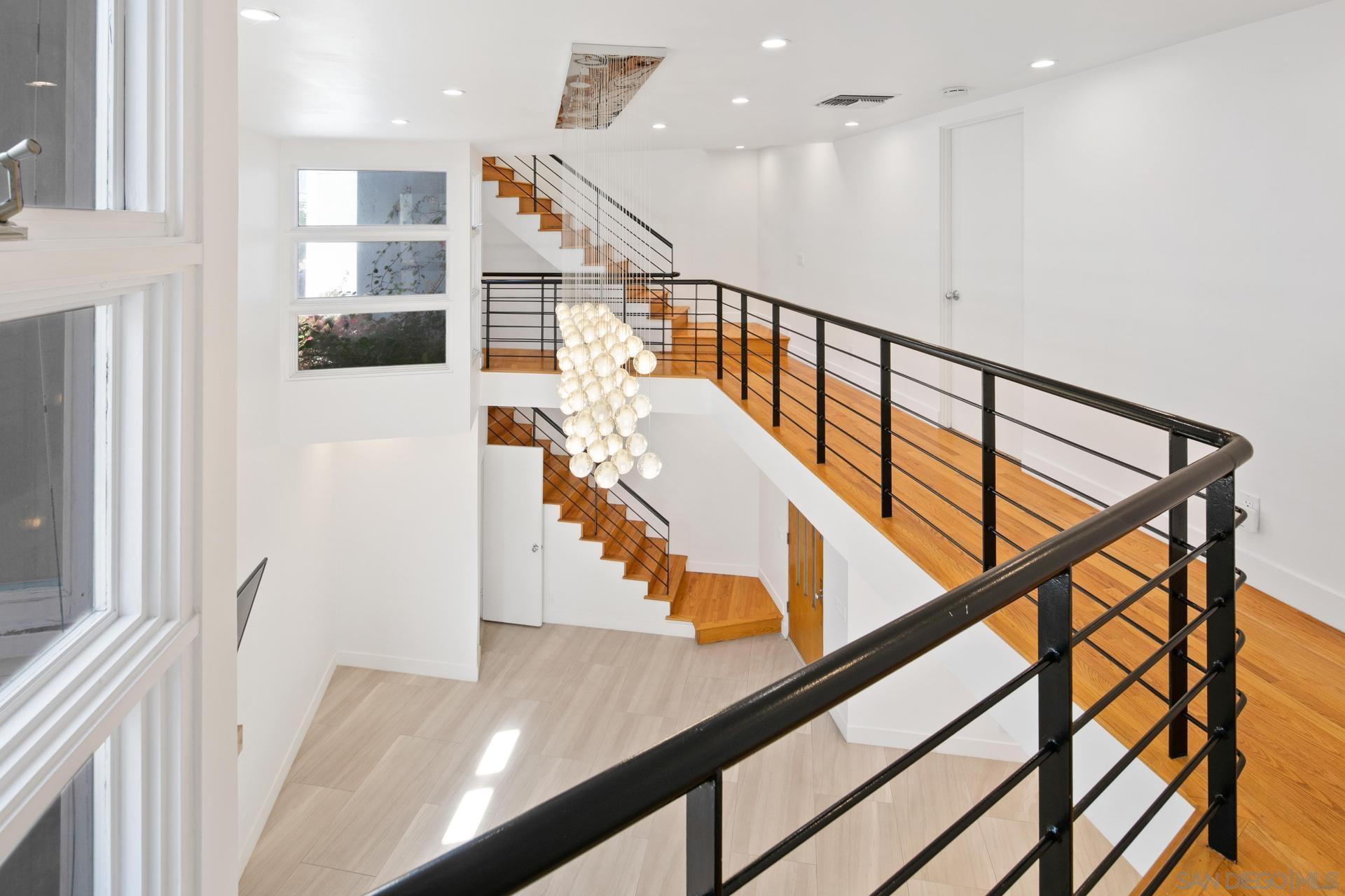 Detail Gallery Image 8 of 19 For 702  Kettner Blvd, San Diego,  CA 92101 - 3 Beds | 2/1 Baths