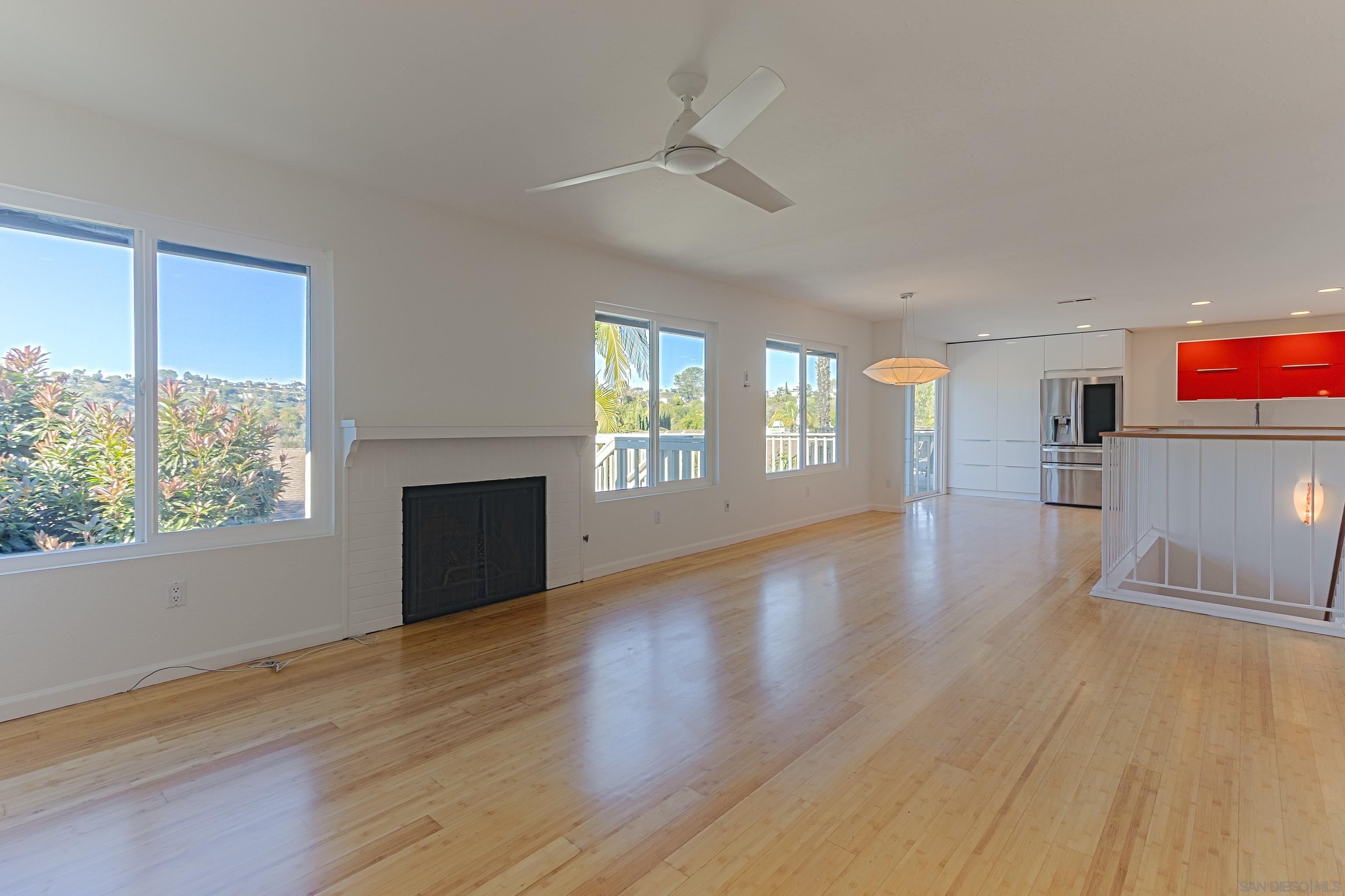 Detail Gallery Image 14 of 36 For 4454  Caminito Pedernal, San Diego,  CA 92117 - 3 Beds | 2 Baths