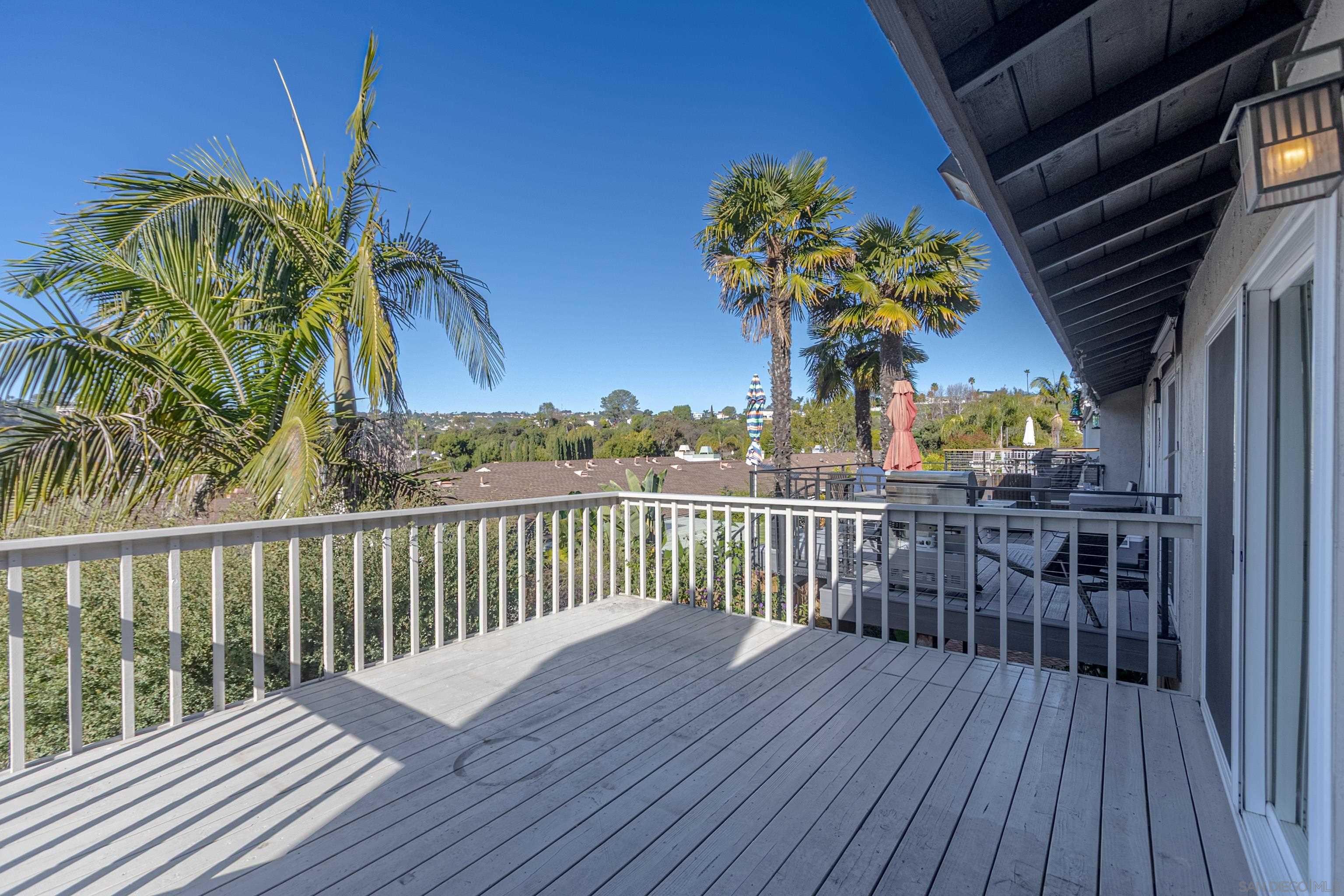 Detail Gallery Image 6 of 36 For 4454  Caminito Pedernal, San Diego,  CA 92117 - 3 Beds | 2 Baths