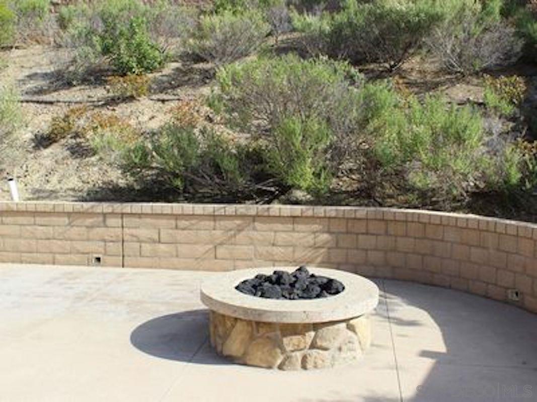 Detail Gallery Image 5 of 9 For 6443  Autumn Gold, San Diego,  CA 92130 - 5 Beds | 3/1 Baths