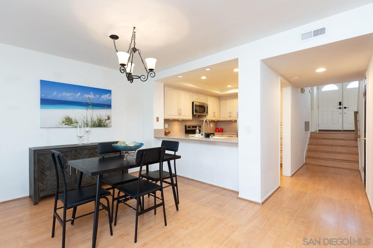 Detail Gallery Image 11 of 31 For 1230  Wren Gln, Escondido,  CA 92026 - 2 Beds | 2/1 Baths