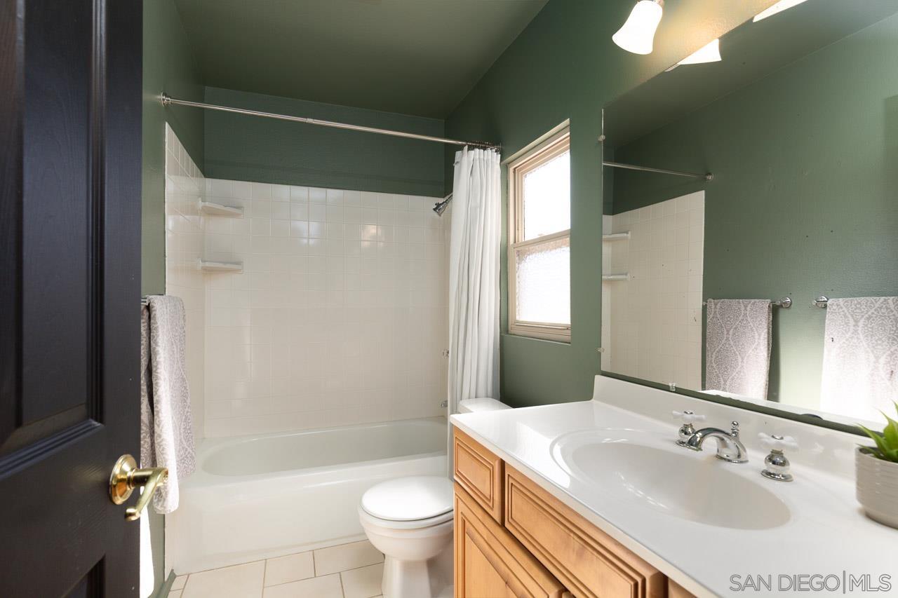 Detail Gallery Image 22 of 31 For 1230  Wren Gln, Escondido,  CA 92026 - 2 Beds | 2/1 Baths