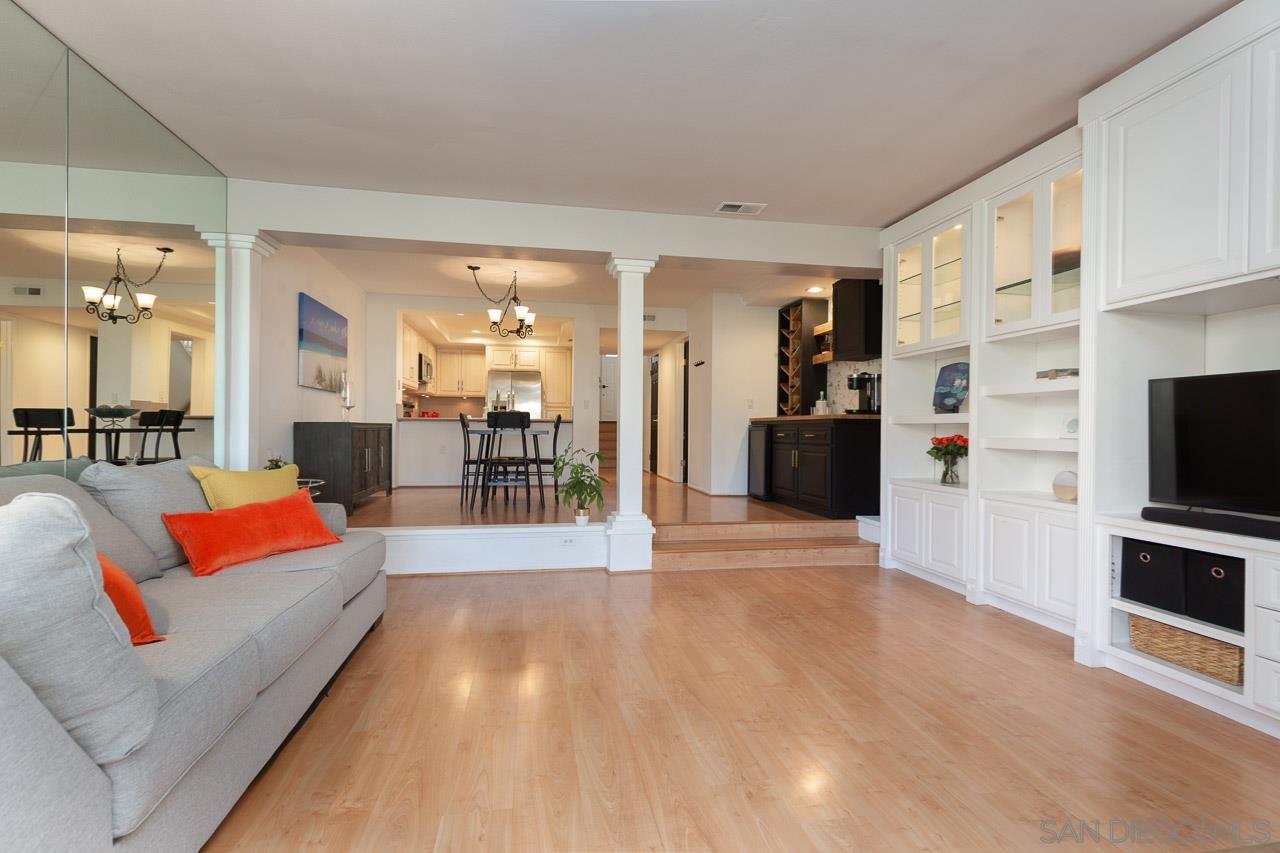 Detail Gallery Image 5 of 31 For 1230  Wren Gln, Escondido,  CA 92026 - 2 Beds | 2/1 Baths