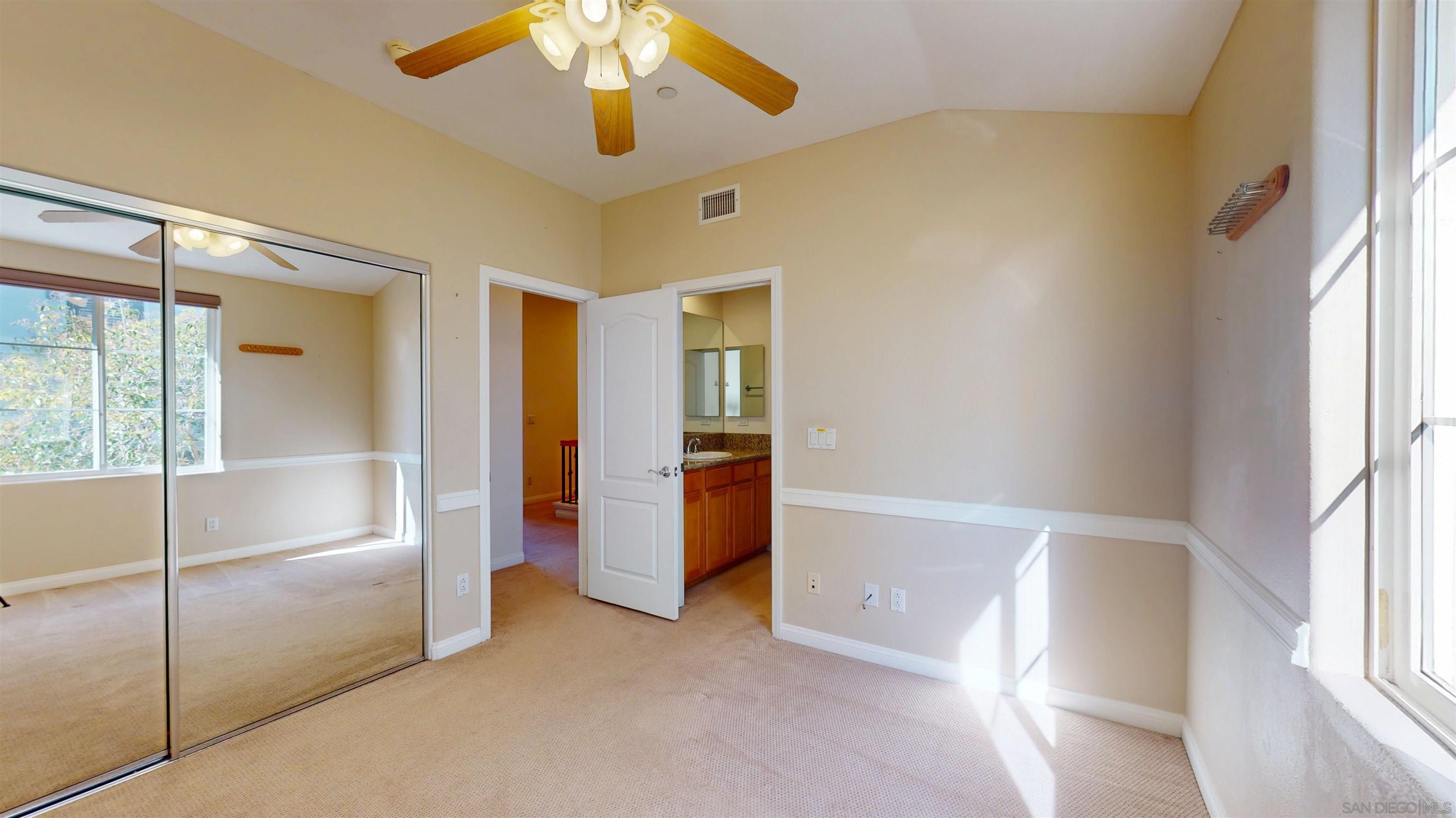 Detail Gallery Image 14 of 25 For 3828  Quarter Mile Dr, San Diego,  CA 92130 - 3 Beds | 2/1 Baths