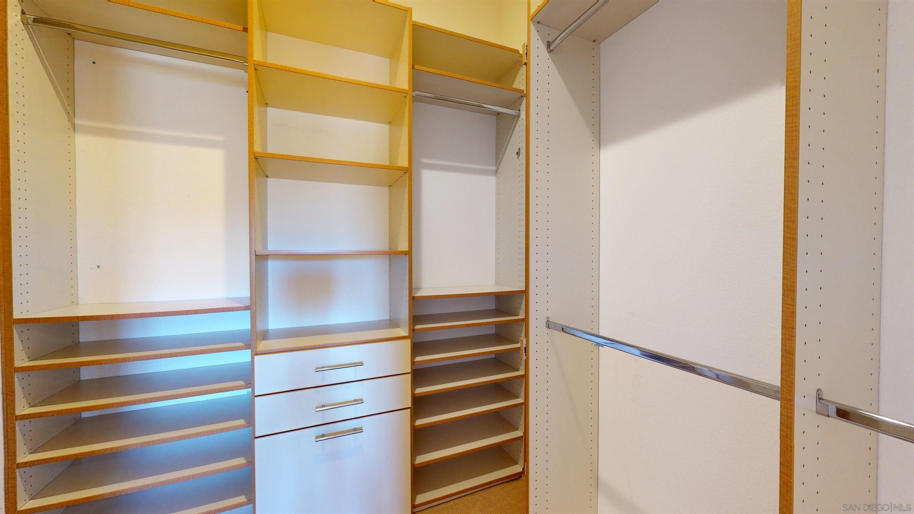 Detail Gallery Image 19 of 25 For 3828  Quarter Mile Dr, San Diego,  CA 92130 - 3 Beds | 2/1 Baths