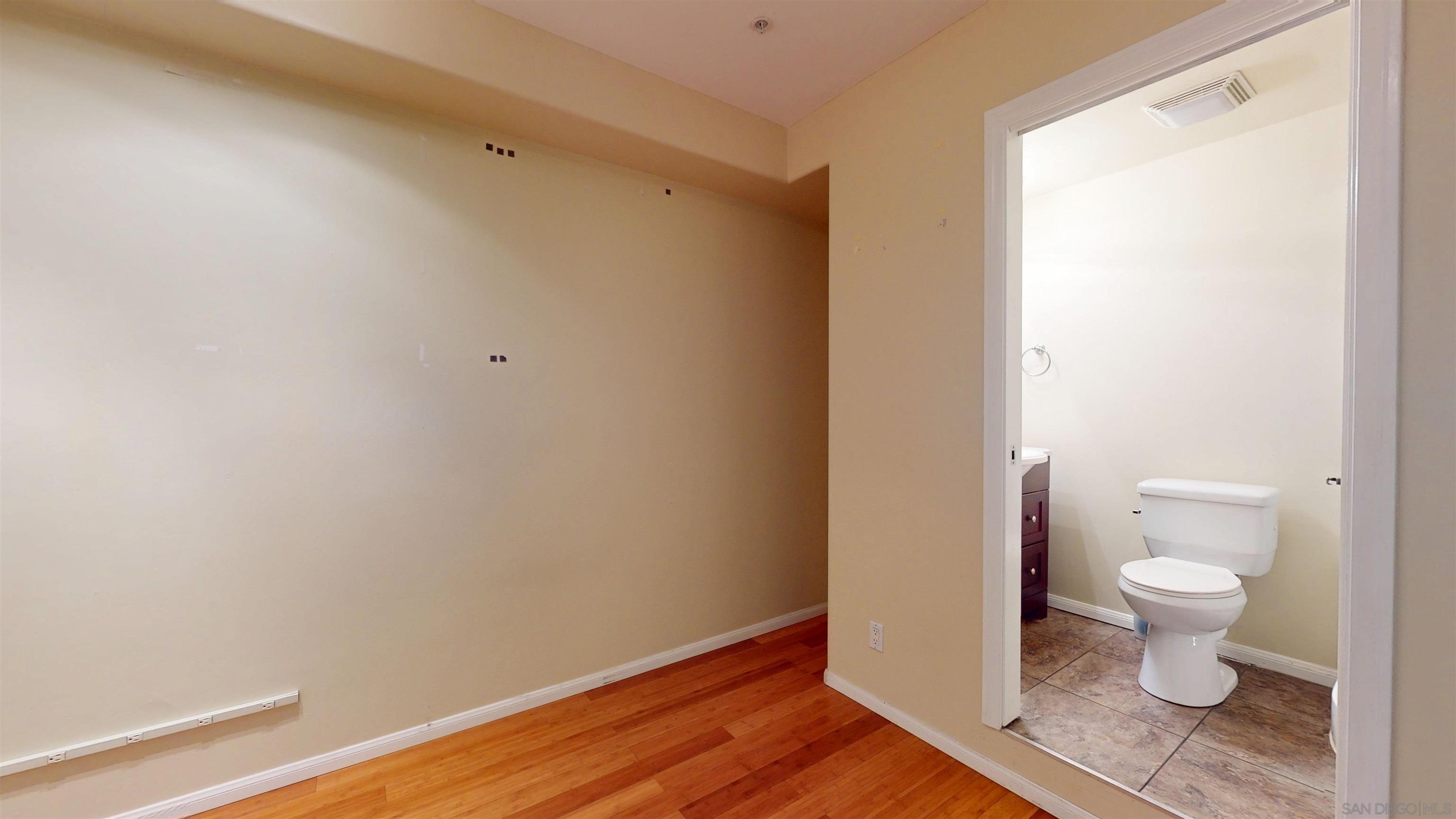 Detail Gallery Image 21 of 25 For 3828  Quarter Mile Dr, San Diego,  CA 92130 - 3 Beds | 2/1 Baths