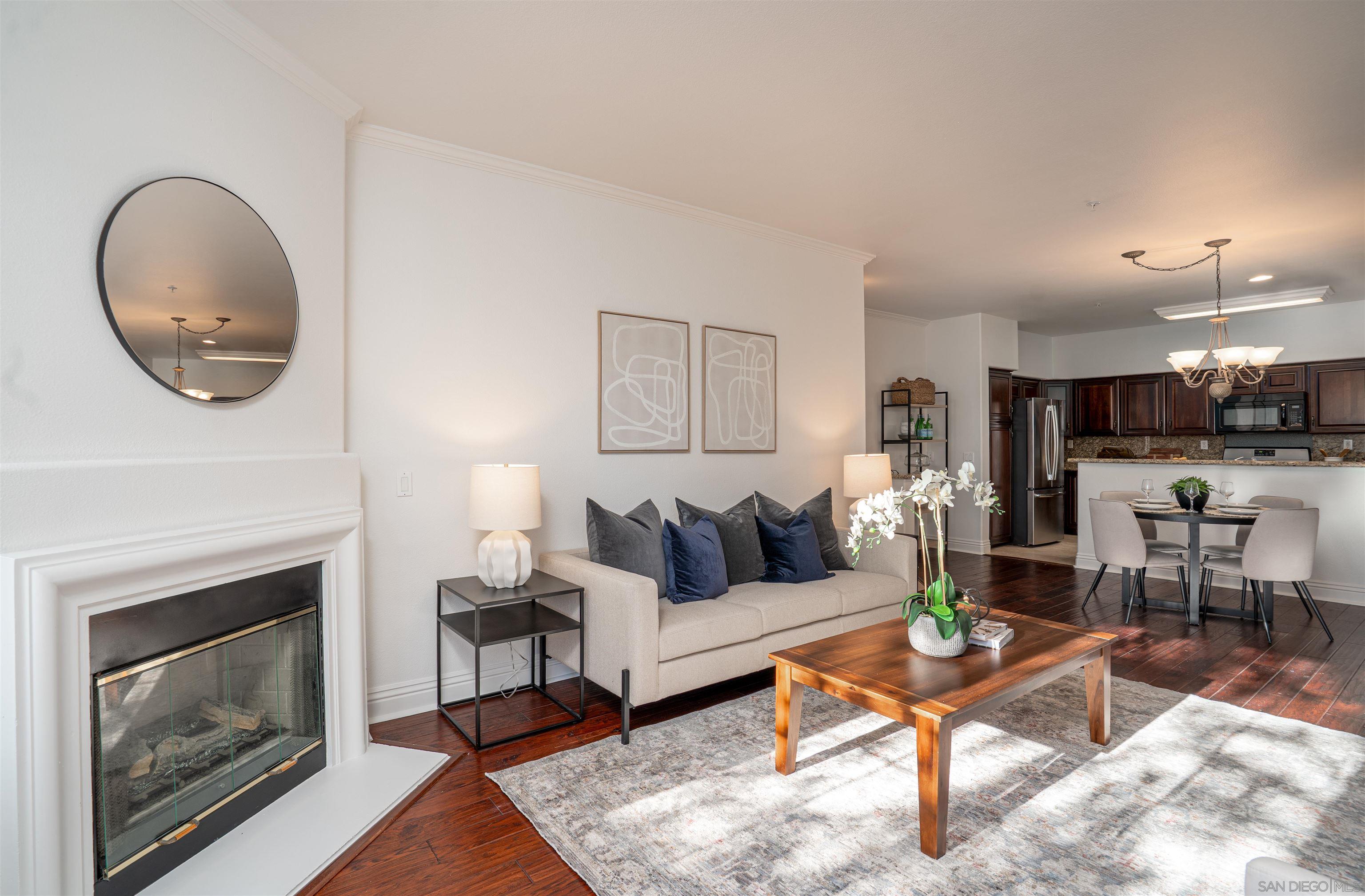 Detail Gallery Image 2 of 22 For 12376  Carmel Country Rd  #J107,  San Diego,  CA 92130 - 3 Beds | 2 Baths