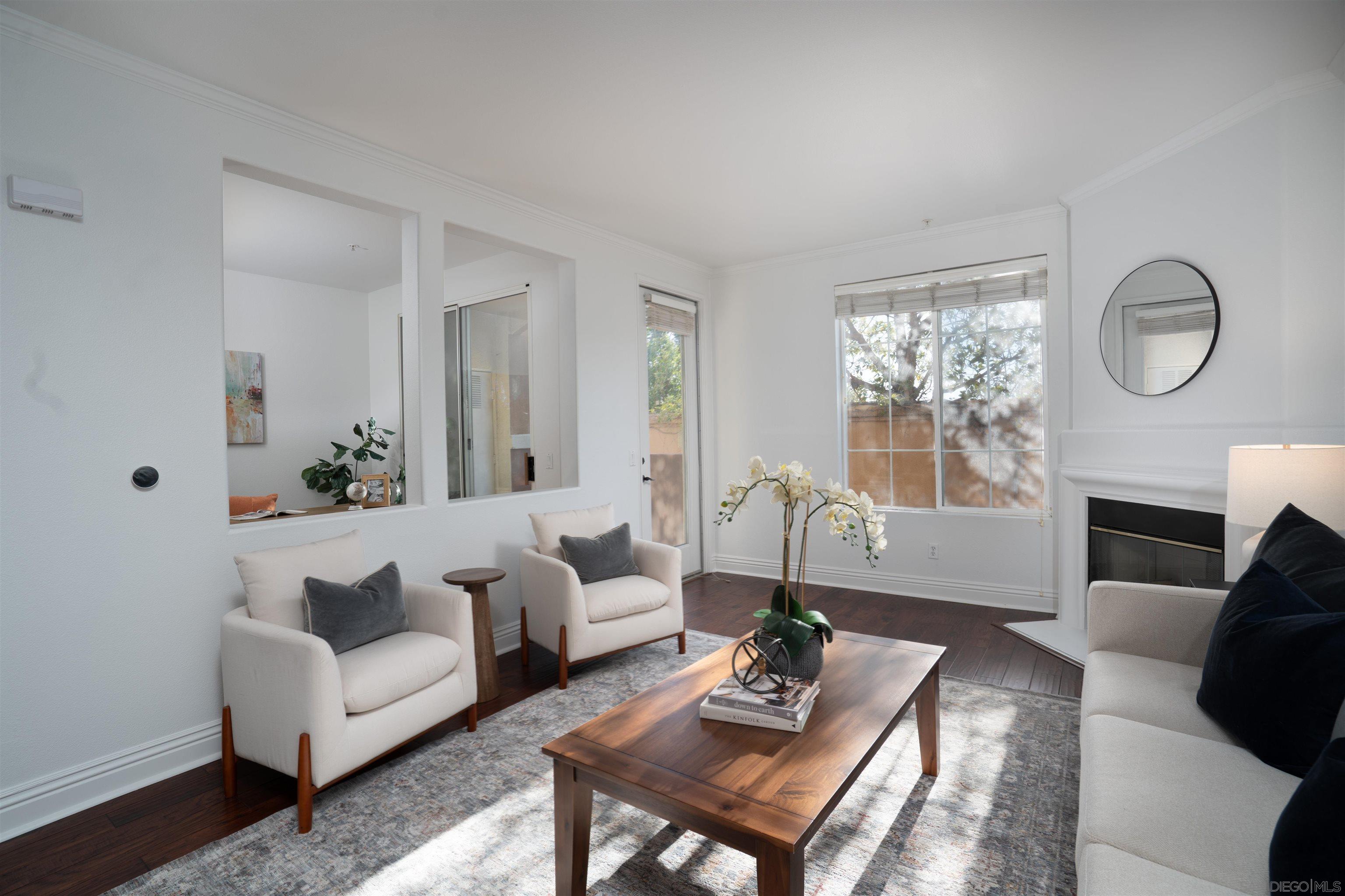 Detail Gallery Image 4 of 22 For 12376  Carmel Country Rd  #J107,  San Diego,  CA 92130 - 3 Beds | 2 Baths