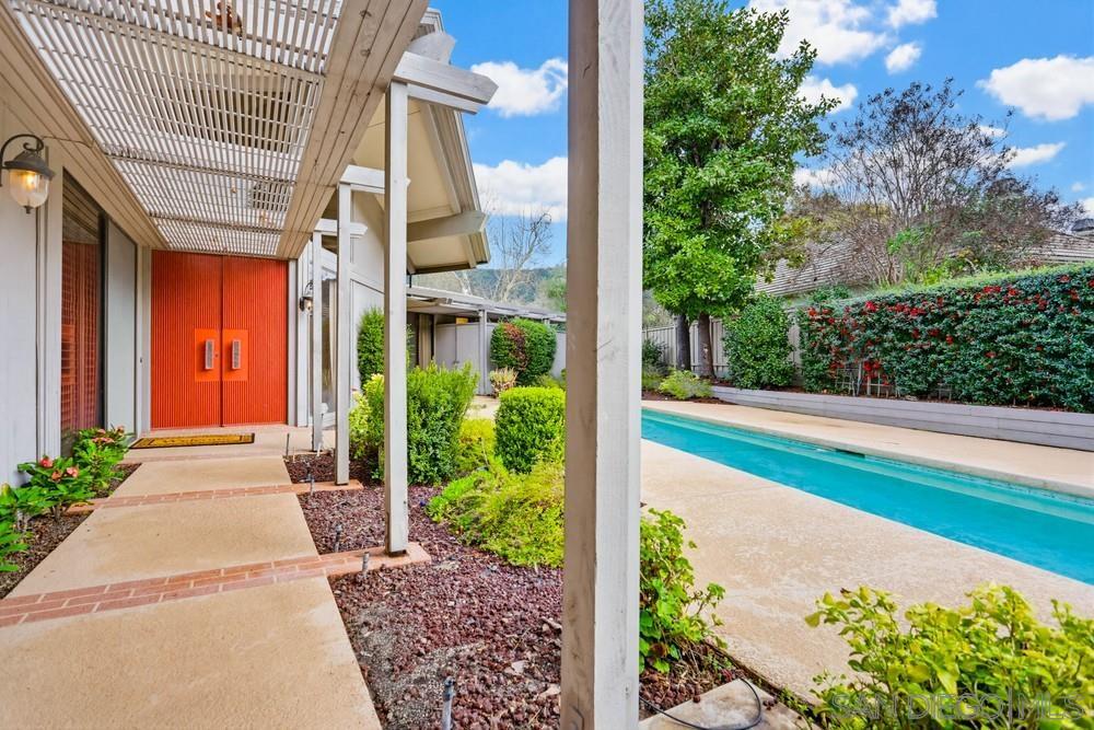 Front Image Thumbnail for SD2601182