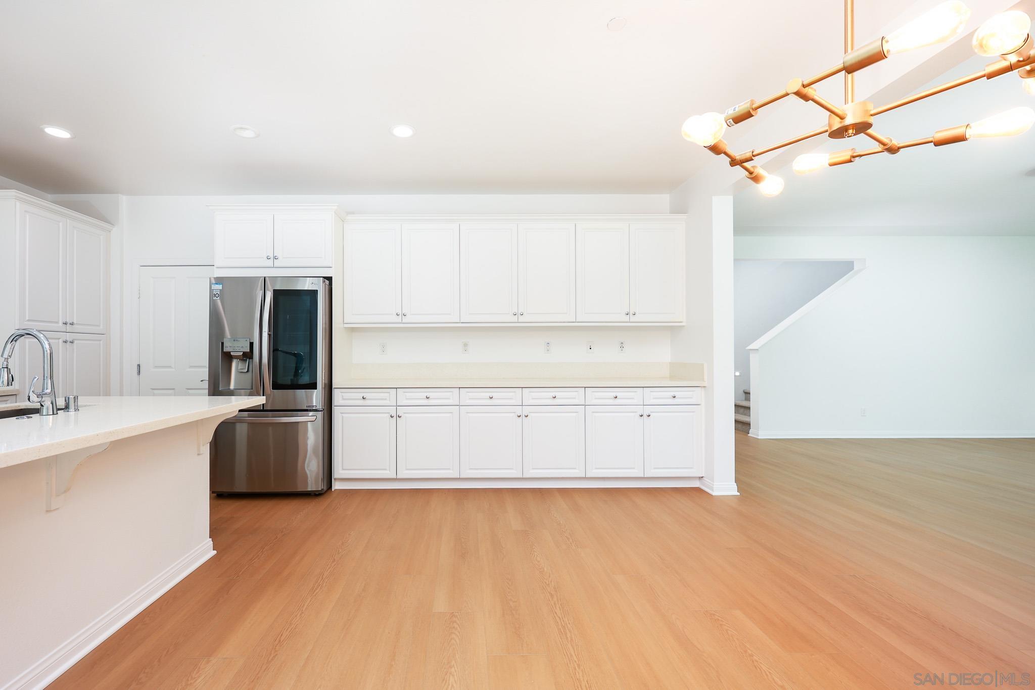 Detail Gallery Image 12 of 46 For 1022  18th St, San Diego,  CA 92154 - 4 Beds | 3 Baths