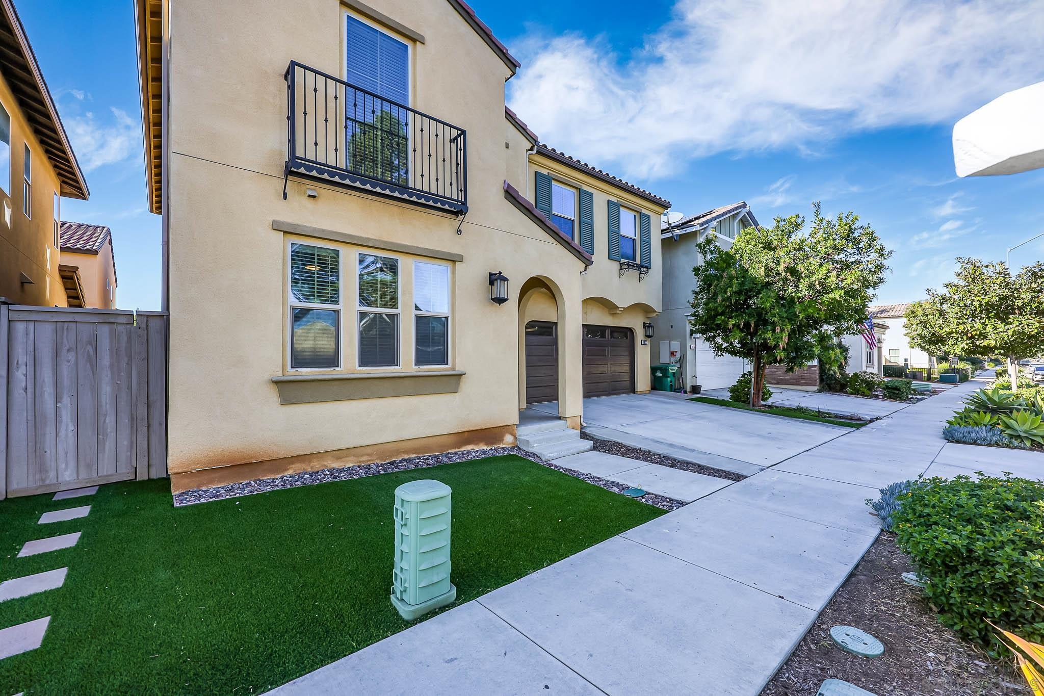 Detail Gallery Image 3 of 46 For 1022  18th St, San Diego,  CA 92154 - 4 Beds | 3 Baths