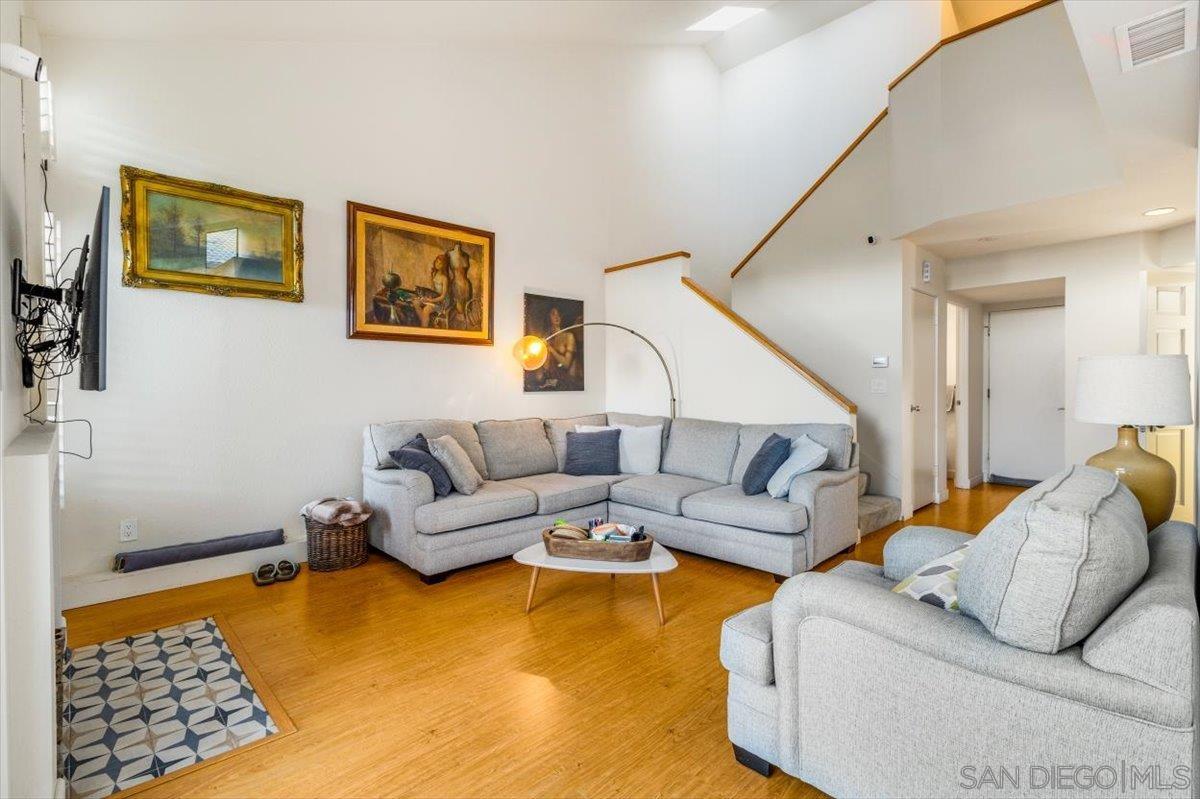 Detail Gallery Image 12 of 72 For 6339  Caminito Del Pastel, San Diego,  CA 92111 - 2 Beds | 2/1 Baths