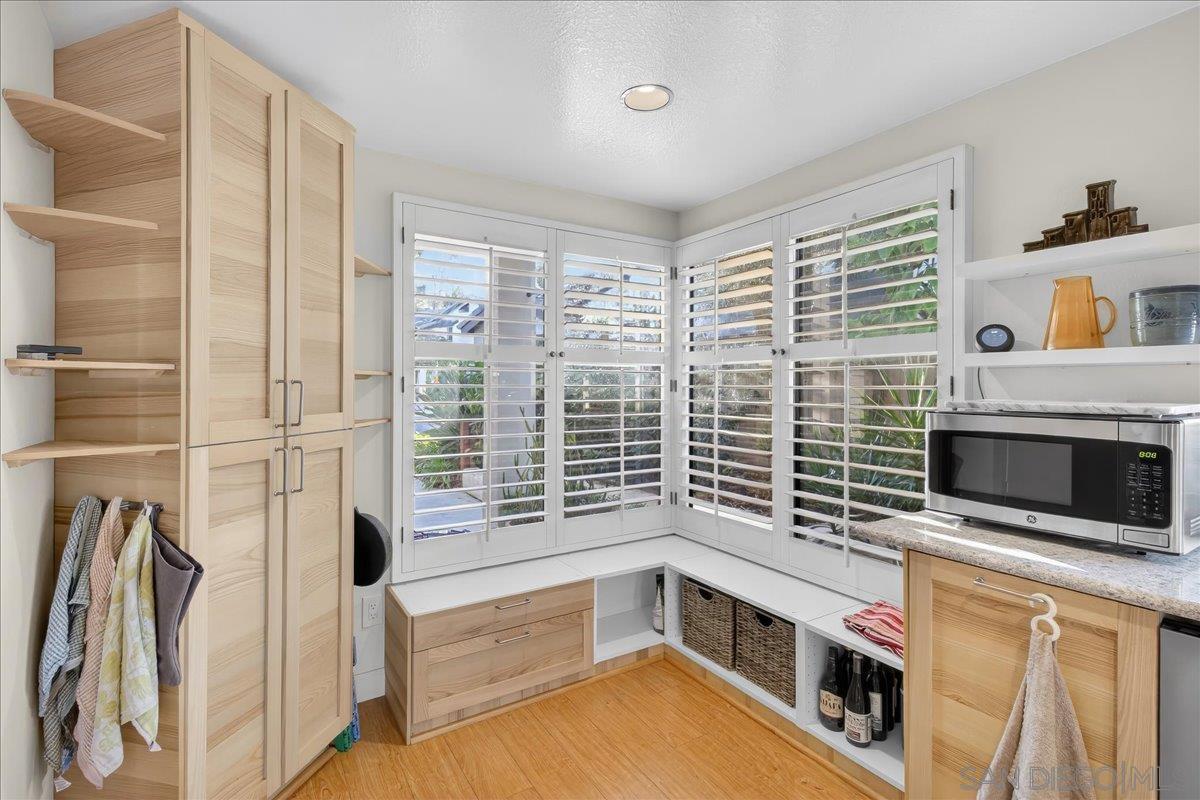 Detail Gallery Image 14 of 72 For 6339  Caminito Del Pastel, San Diego,  CA 92111 - 2 Beds | 2/1 Baths