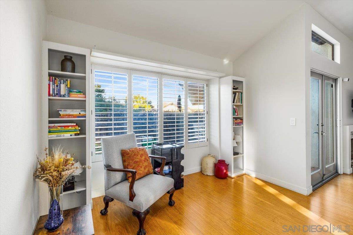 Detail Gallery Image 23 of 72 For 6339  Caminito Del Pastel, San Diego,  CA 92111 - 2 Beds | 2/1 Baths