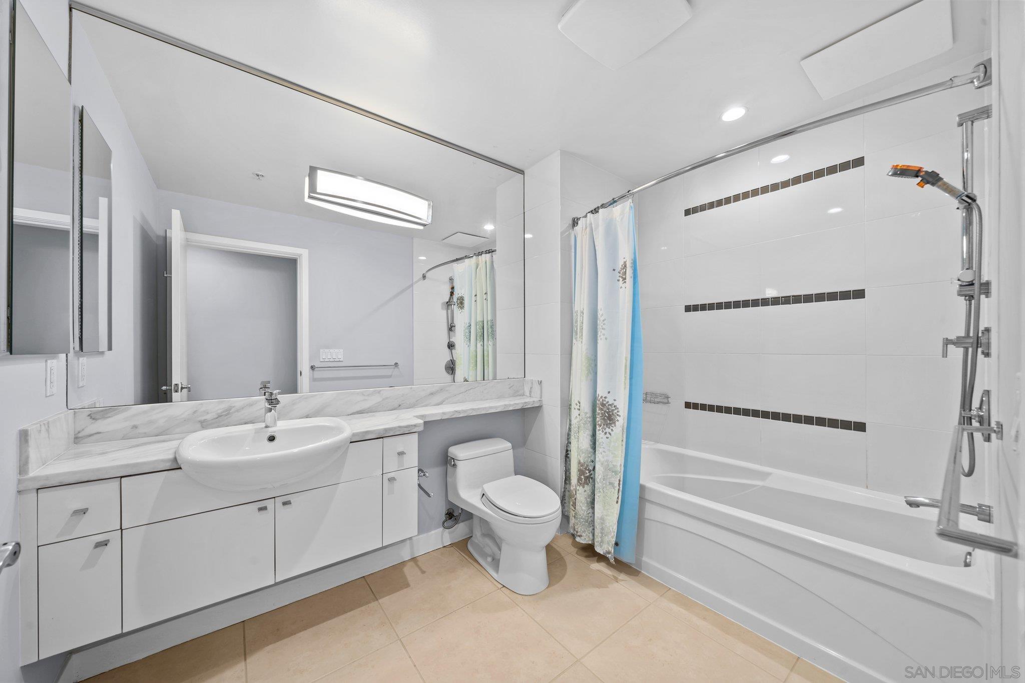 Detail Gallery Image 12 of 22 For 1441  9th Ave  102, San Diego,  CA 92101 - 2 Beds | 2 Baths