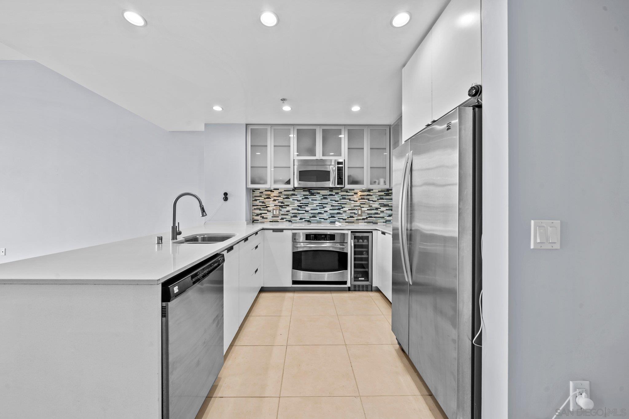Detail Gallery Image 4 of 22 For 1441  9th Ave  102, San Diego,  CA 92101 - 2 Beds | 2 Baths
