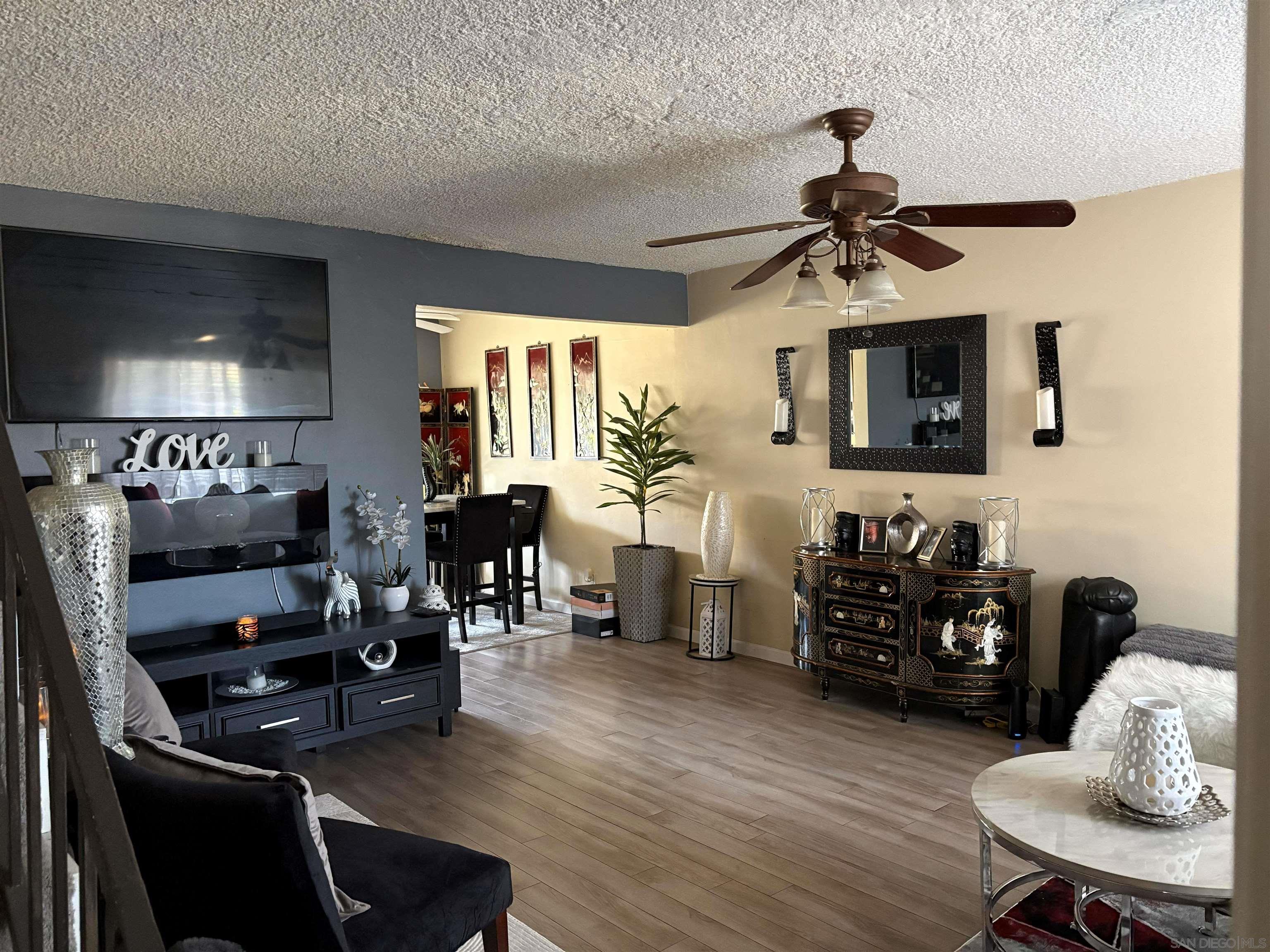 Detail Gallery Image 3 of 10 For 7000 S La Cienega Blvd  #29,  Inglewood,  CA 90302 - 2 Beds | 1/1 Baths