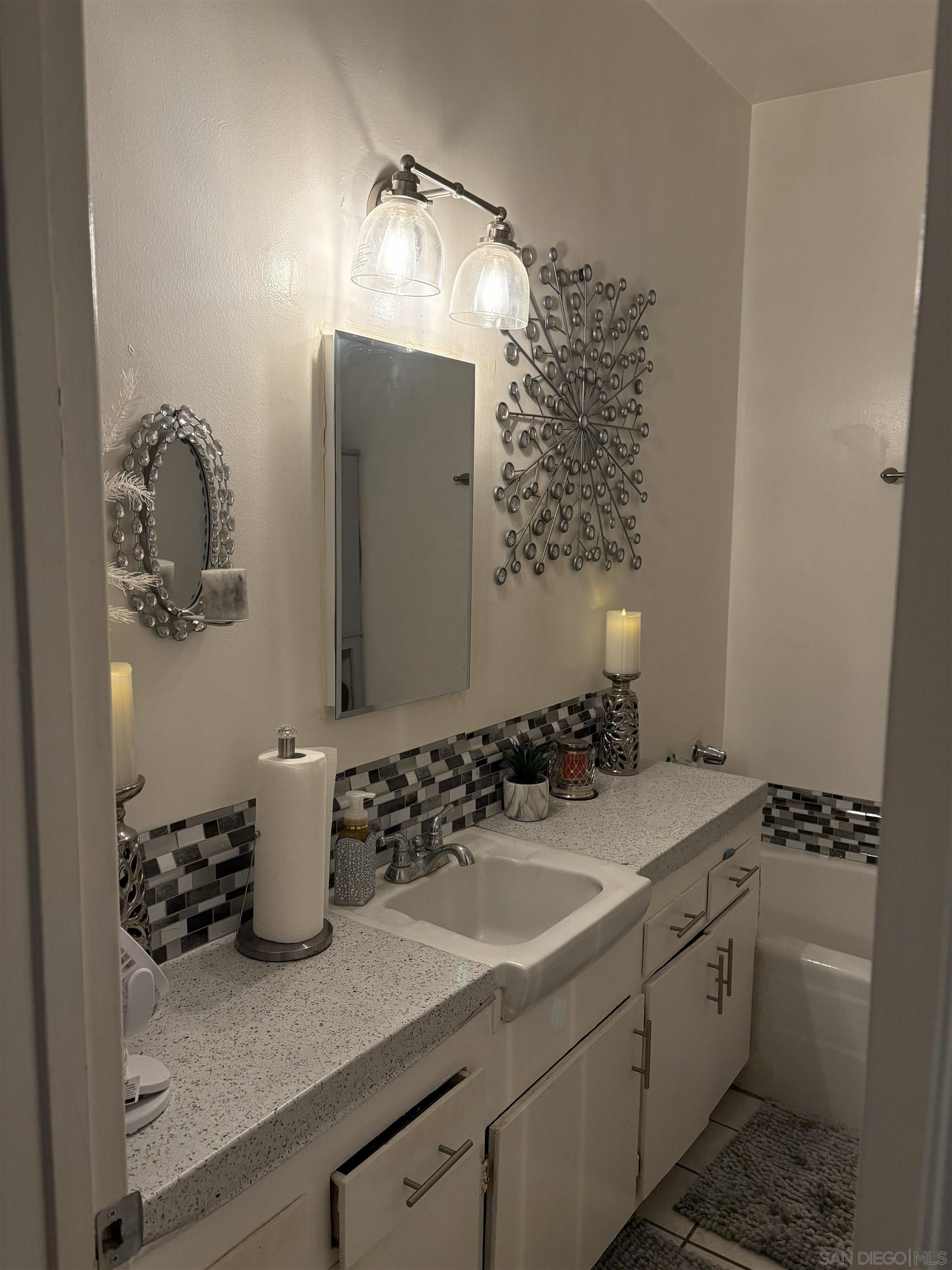Detail Gallery Image 9 of 10 For 7000 S La Cienega Blvd  #29,  Inglewood,  CA 90302 - 2 Beds | 1/1 Baths