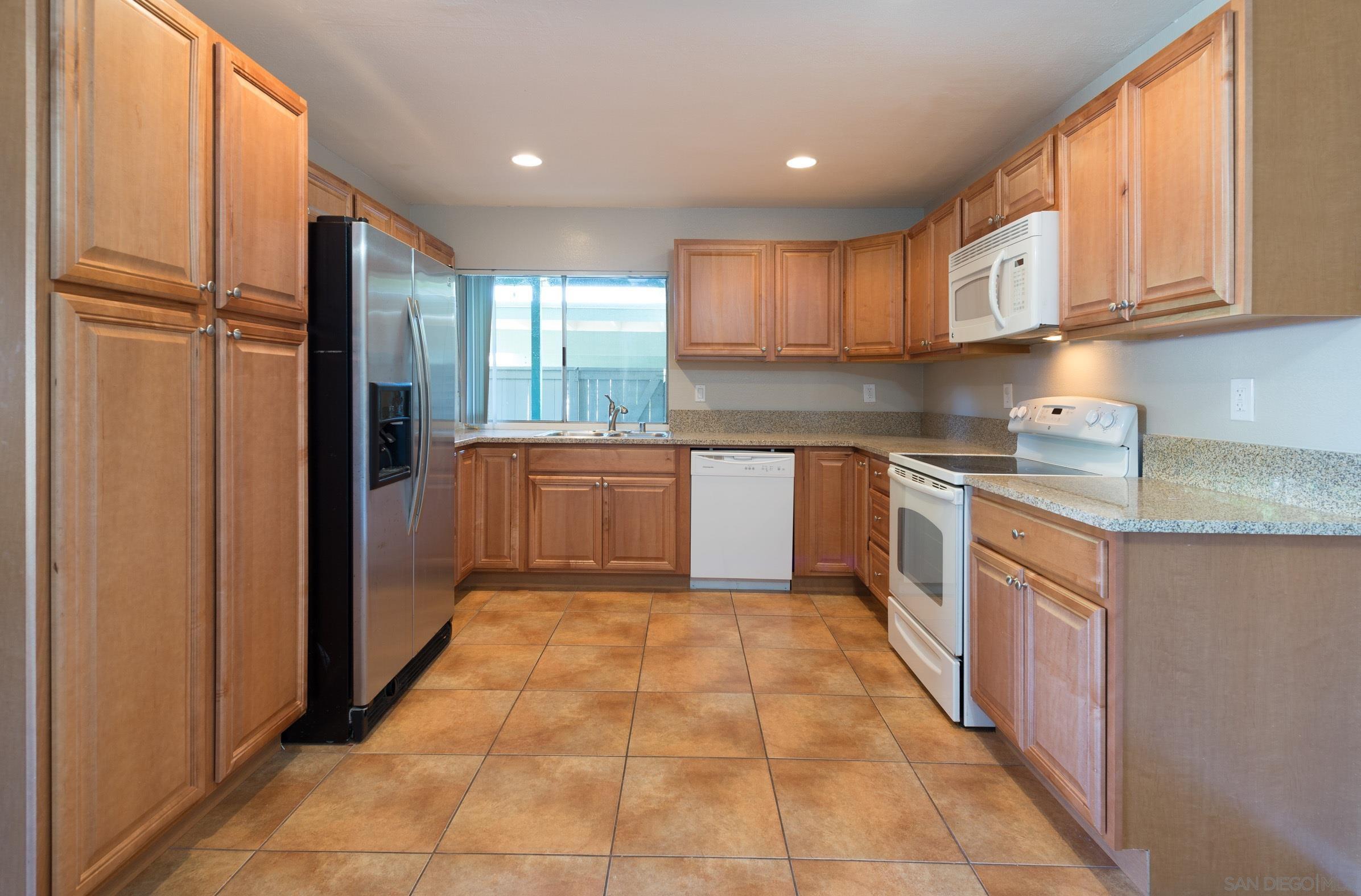 Detail Gallery Image 10 of 26 For 9533  Caminito Toga, San Diego,  CA 92126 - 3 Beds | 1/1 Baths