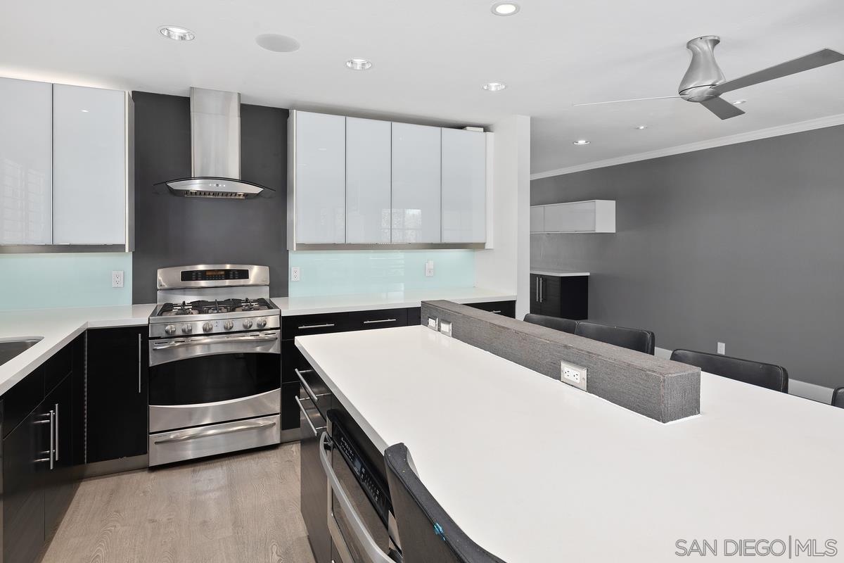 Detail Gallery Image 9 of 29 For 3715  Columbia St, San Diego,  CA 92103 - 3 Beds | 2/1 Baths