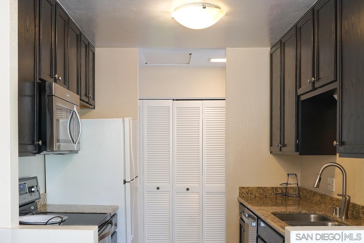 Detail Gallery Image 33 of 33 For 4095  Rosenda Court  249, San Diego,  CA 92122 - 2 Beds | 2 Baths