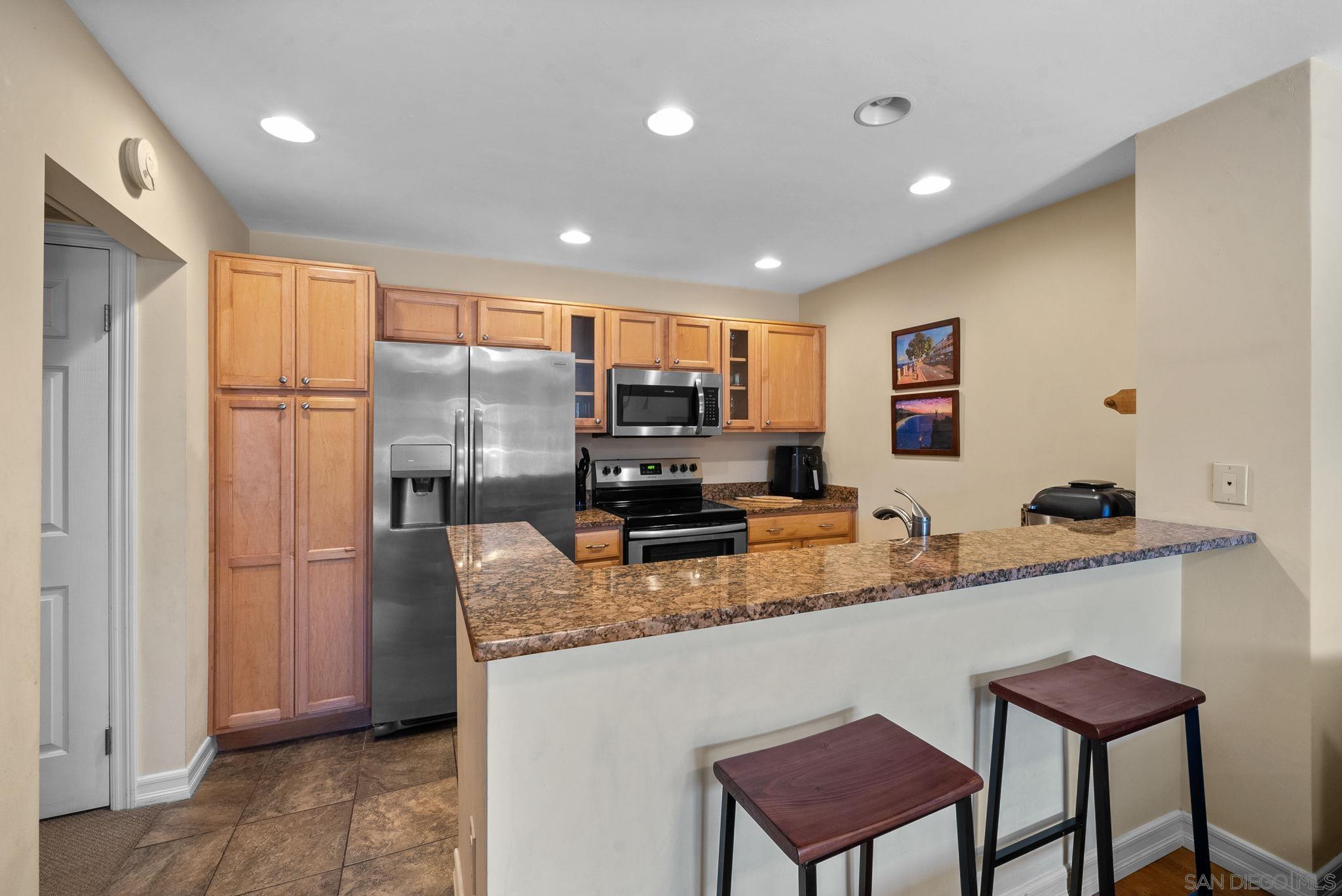 Detail Gallery Image 5 of 21 For 15273  Maturin Dr 28, San Diego,  CA 92127 - 1 Beds | 1 Baths