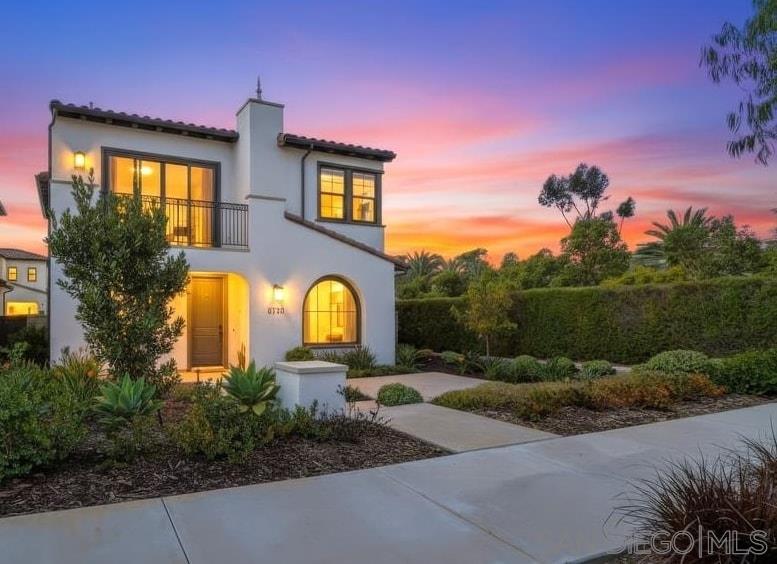 Detail Gallery Image 2 of 43 For 6798  Kenmar Way, San Diego,  CA 92130 - 5 Beds | 4/1 Baths