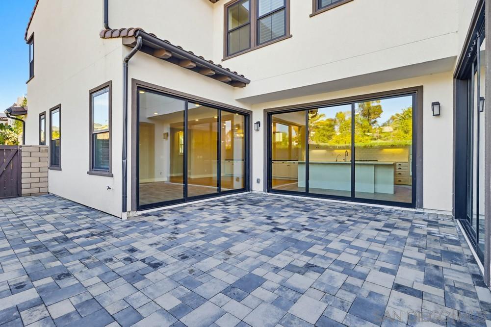 Detail Gallery Image 19 of 43 For 6798  Kenmar Way, San Diego,  CA 92130 - 5 Beds | 4/1 Baths