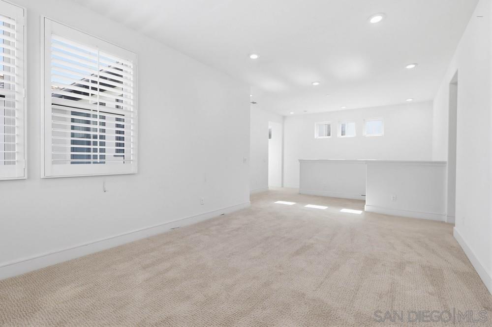 Detail Gallery Image 24 of 43 For 6798  Kenmar Way, San Diego,  CA 92130 - 5 Beds | 4/1 Baths