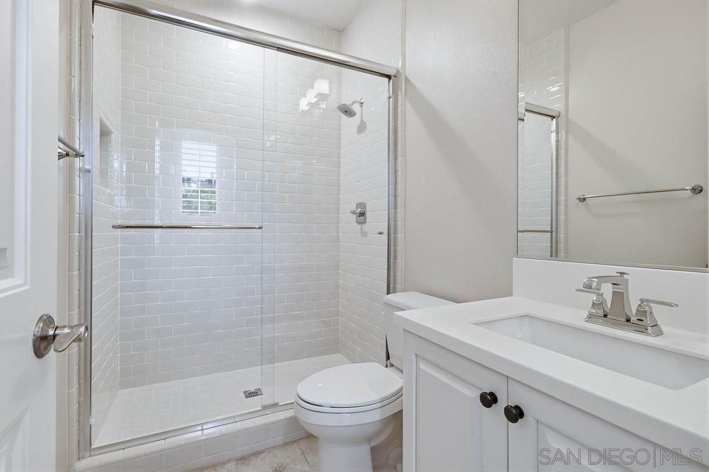 Detail Gallery Image 30 of 43 For 6798  Kenmar Way, San Diego,  CA 92130 - 5 Beds | 4/1 Baths