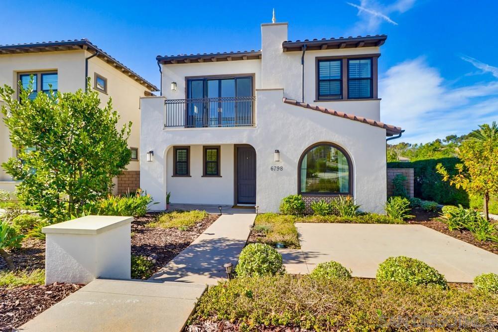 Detail Gallery Image 4 of 43 For 6798  Kenmar Way, San Diego,  CA 92130 - 5 Beds | 4/1 Baths