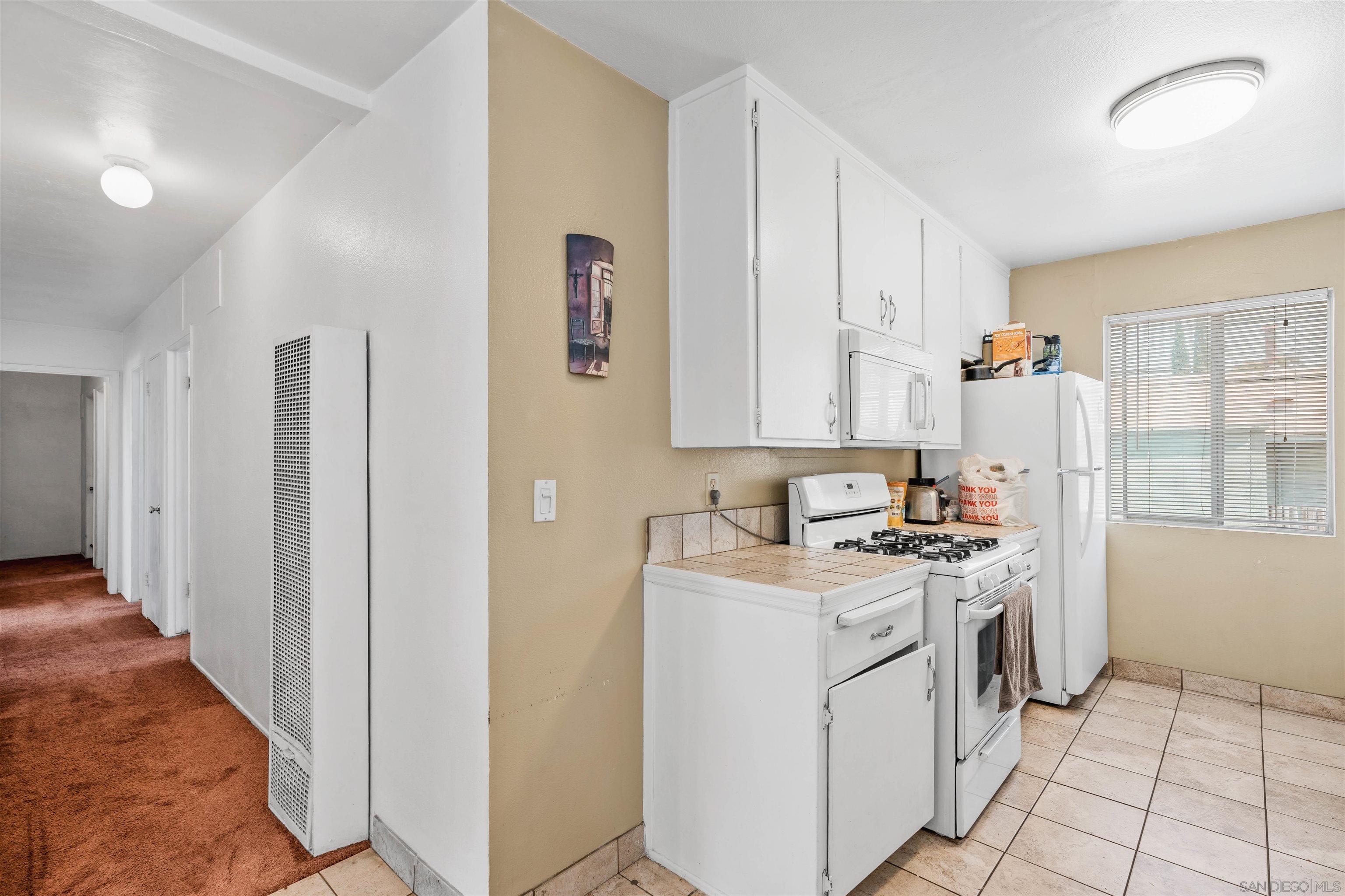 Detail Gallery Image 13 of 38 For 3964  Manzanita Dr, San Diego,  CA 92105 - – Beds | – Baths