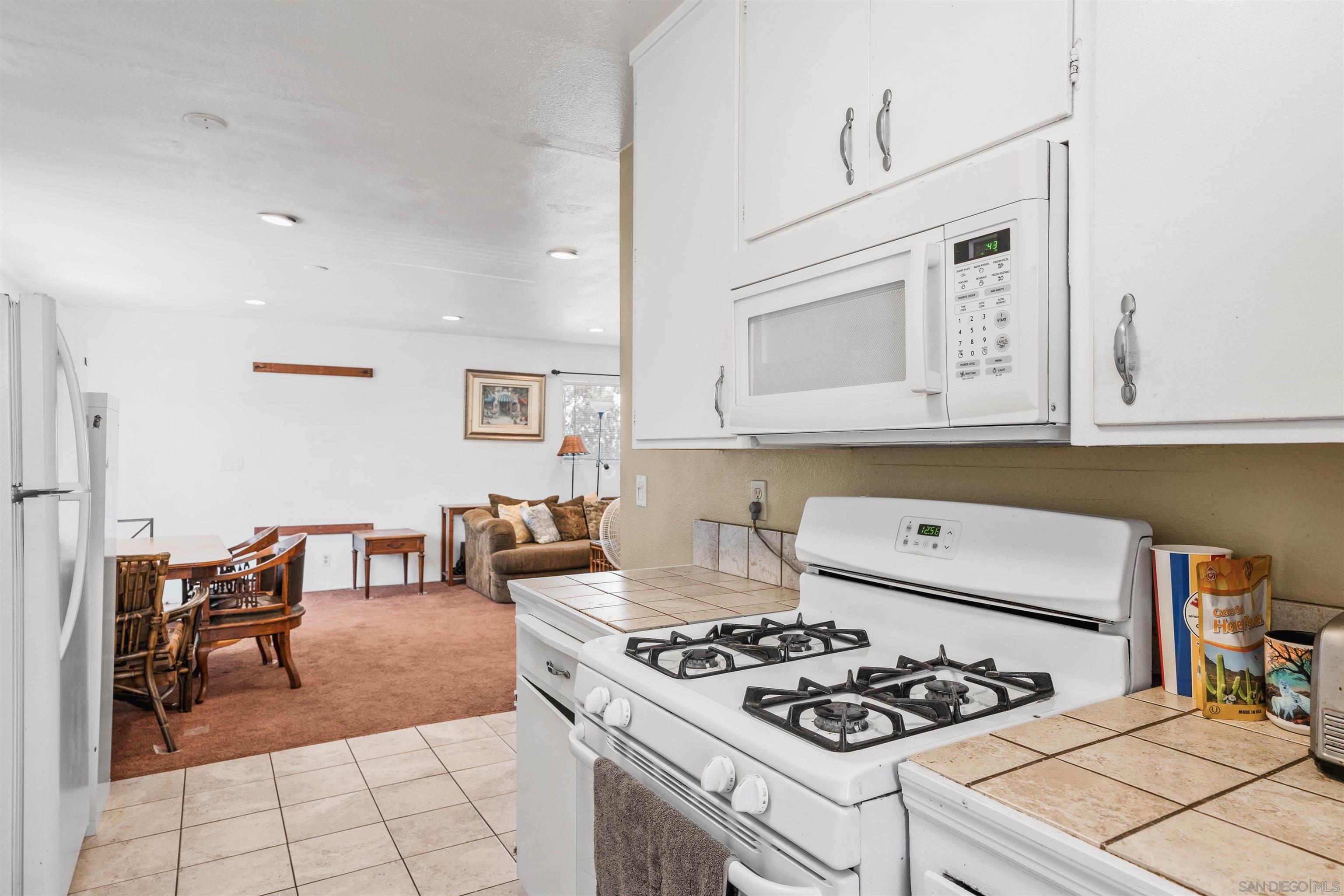 Detail Gallery Image 14 of 38 For 3964  Manzanita Dr, San Diego,  CA 92105 - – Beds | – Baths