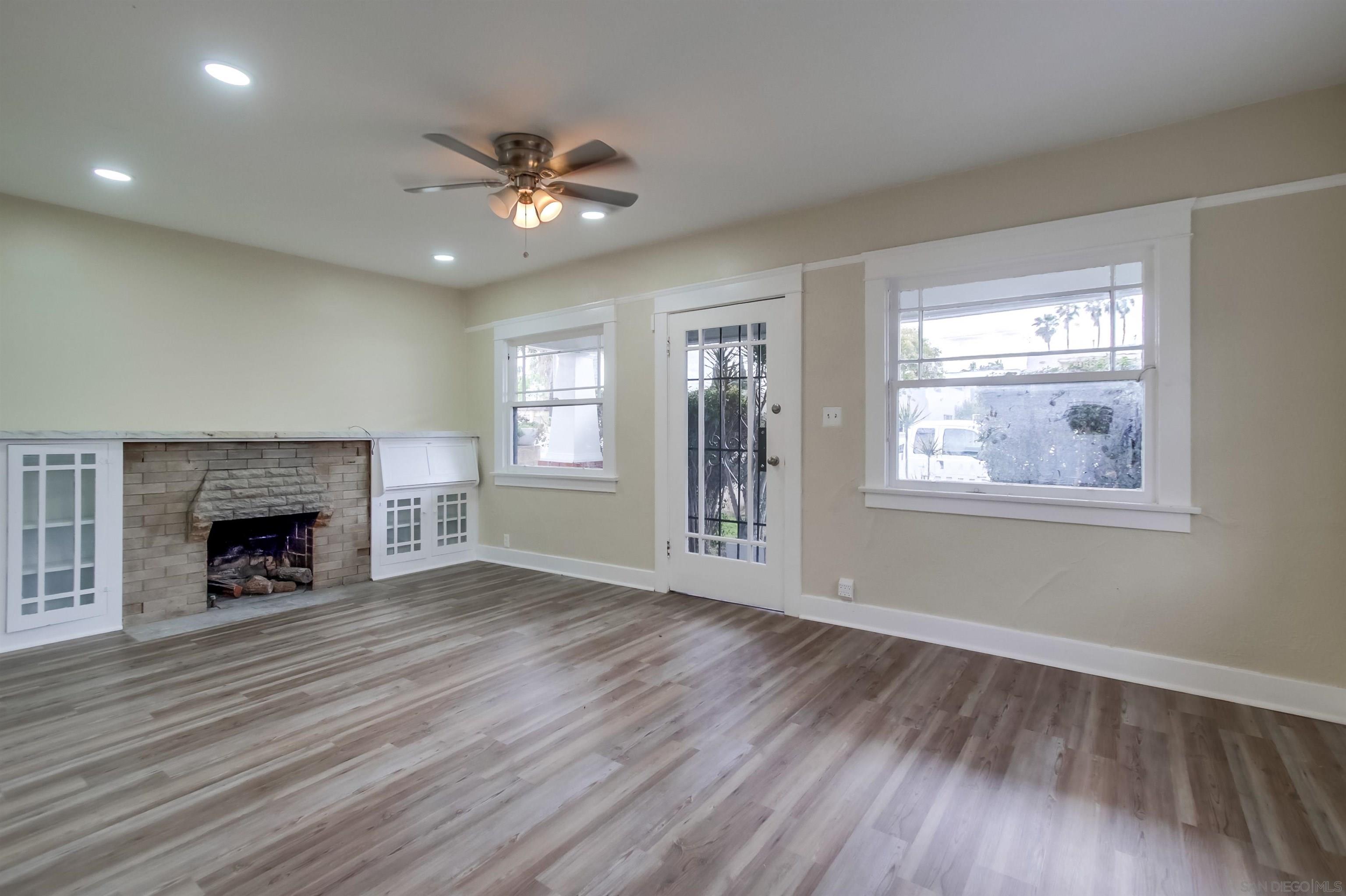 Detail Gallery Image 5 of 23 For 4334  41st, San Diego,  CA 92105 - 2 Beds | 1 Baths