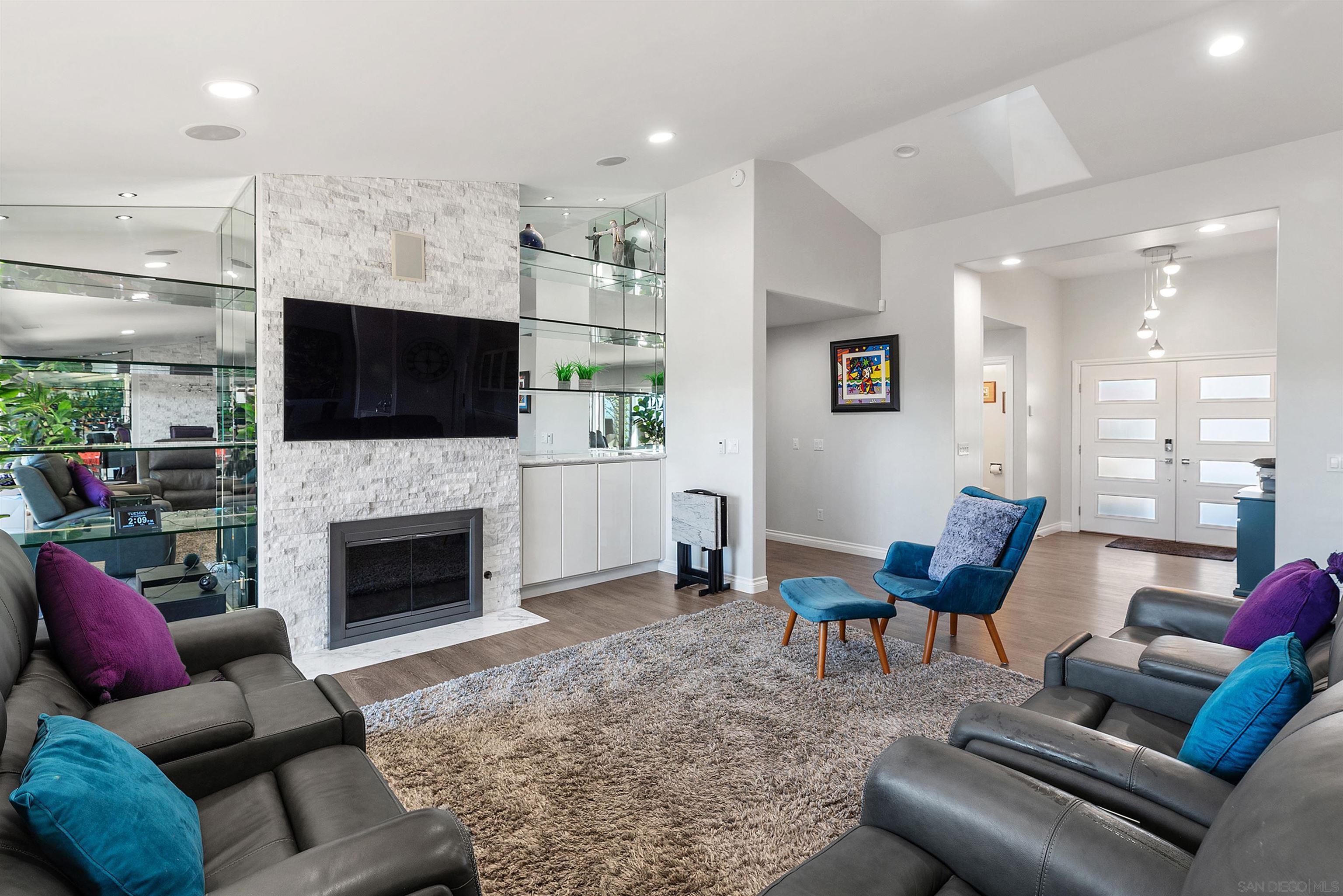 Detail Gallery Image 11 of 59 For 1427  Buckskin Dr, Escondido,  CA 92029 - 5 Beds | 2/1 Baths