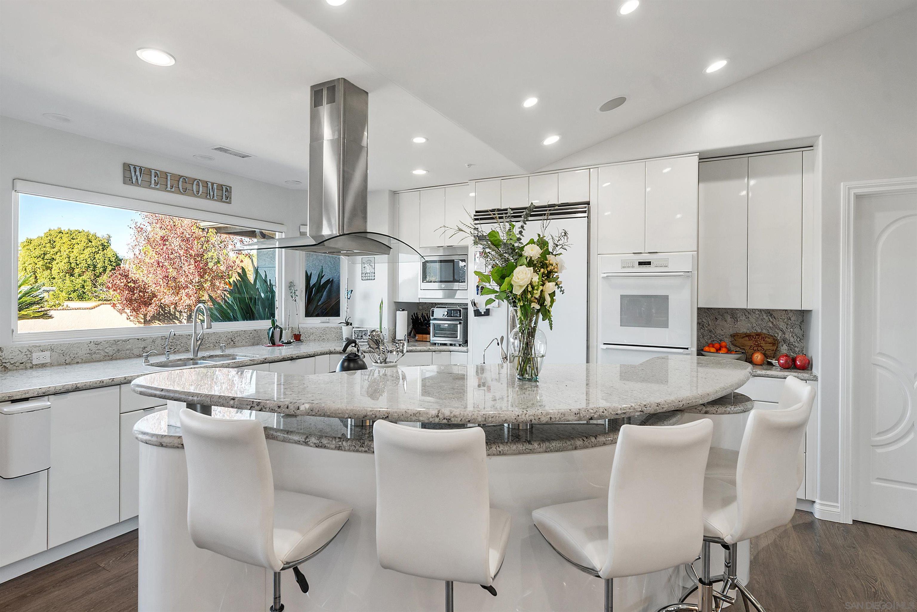 Detail Gallery Image 21 of 59 For 1427  Buckskin Dr, Escondido,  CA 92029 - 5 Beds | 2/1 Baths