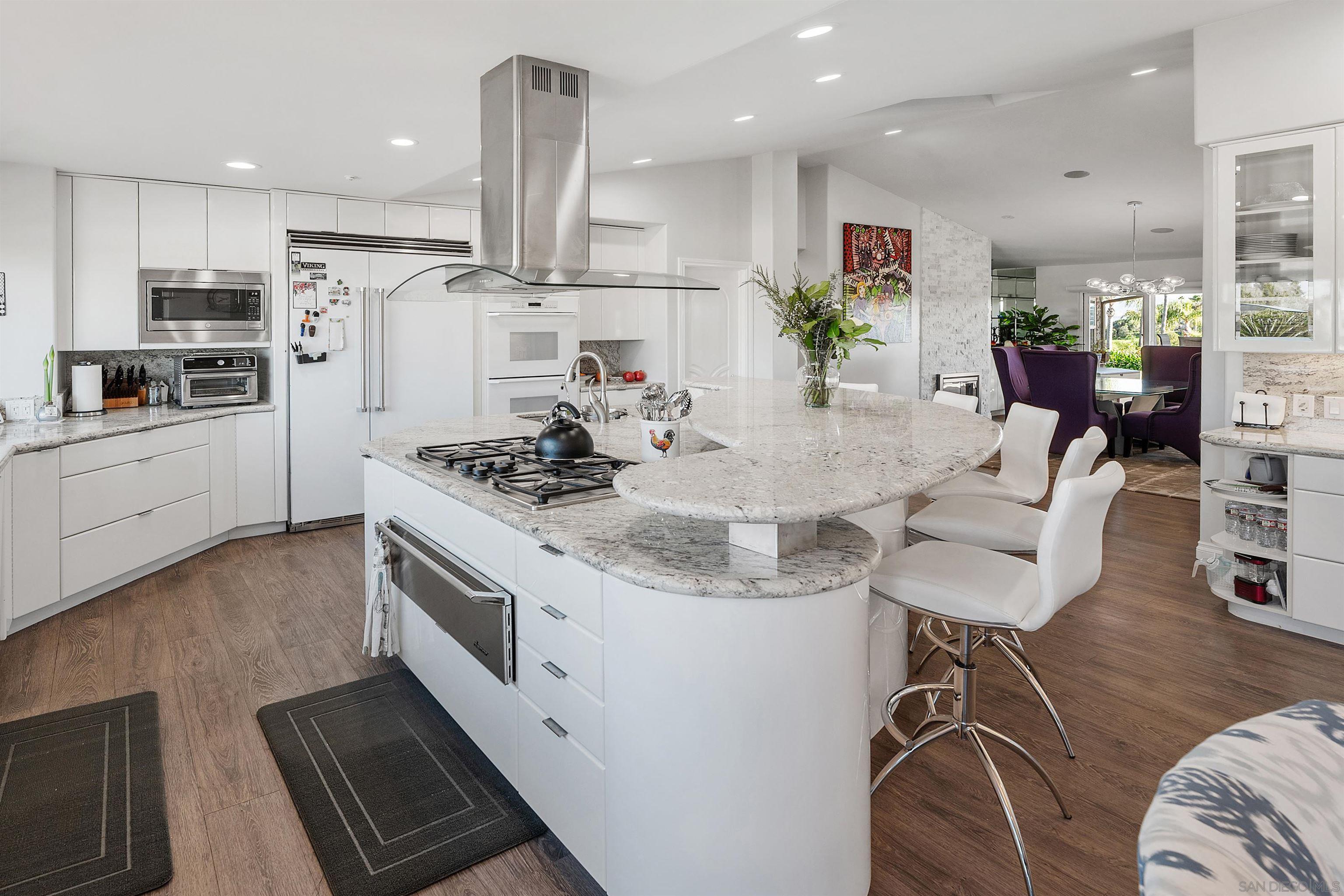 Detail Gallery Image 27 of 59 For 1427  Buckskin Dr, Escondido,  CA 92029 - 5 Beds | 2/1 Baths