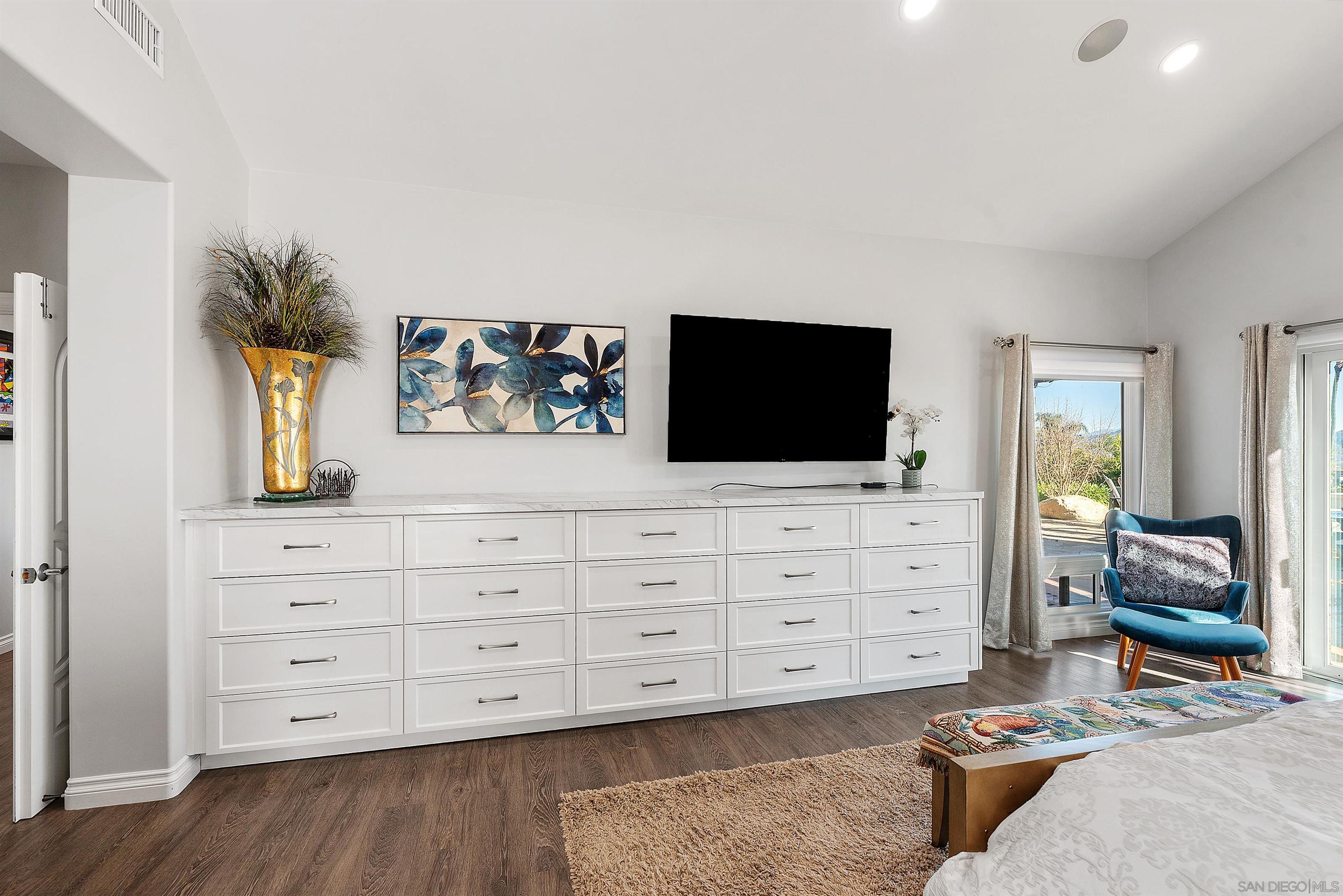 Detail Gallery Image 32 of 59 For 1427  Buckskin Dr, Escondido,  CA 92029 - 5 Beds | 2/1 Baths