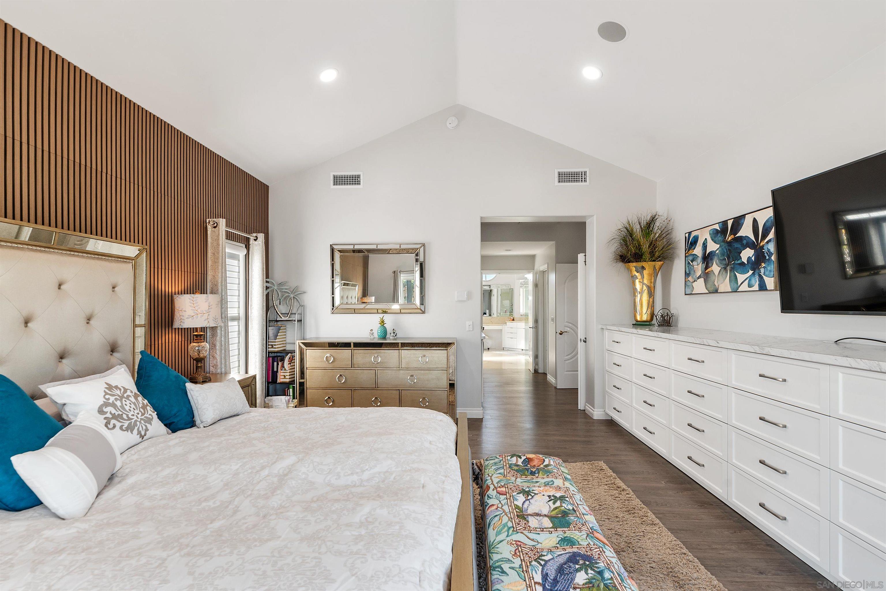 Detail Gallery Image 33 of 59 For 1427  Buckskin Dr, Escondido,  CA 92029 - 5 Beds | 2/1 Baths