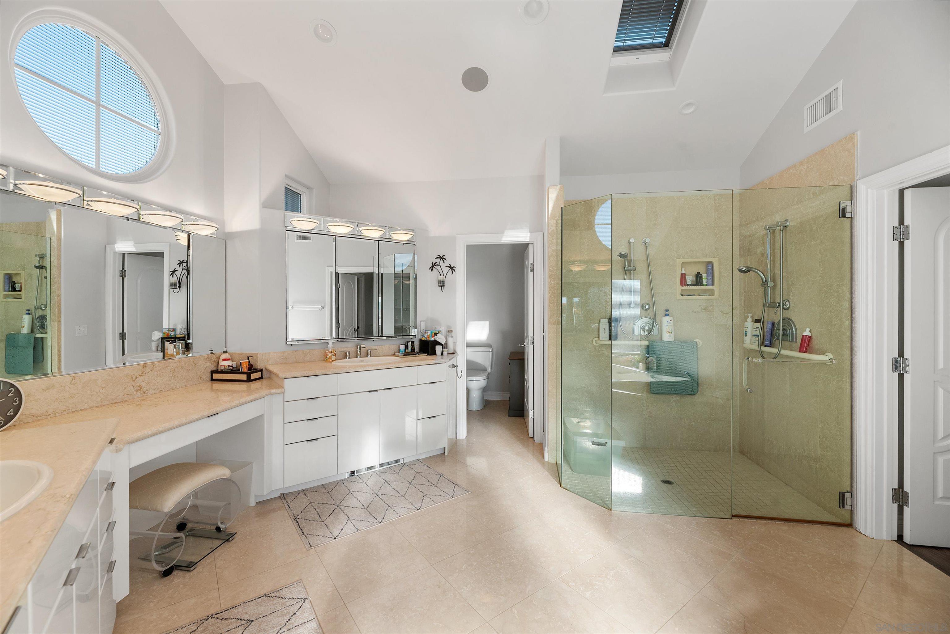 Detail Gallery Image 35 of 59 For 1427  Buckskin Dr, Escondido,  CA 92029 - 5 Beds | 2/1 Baths