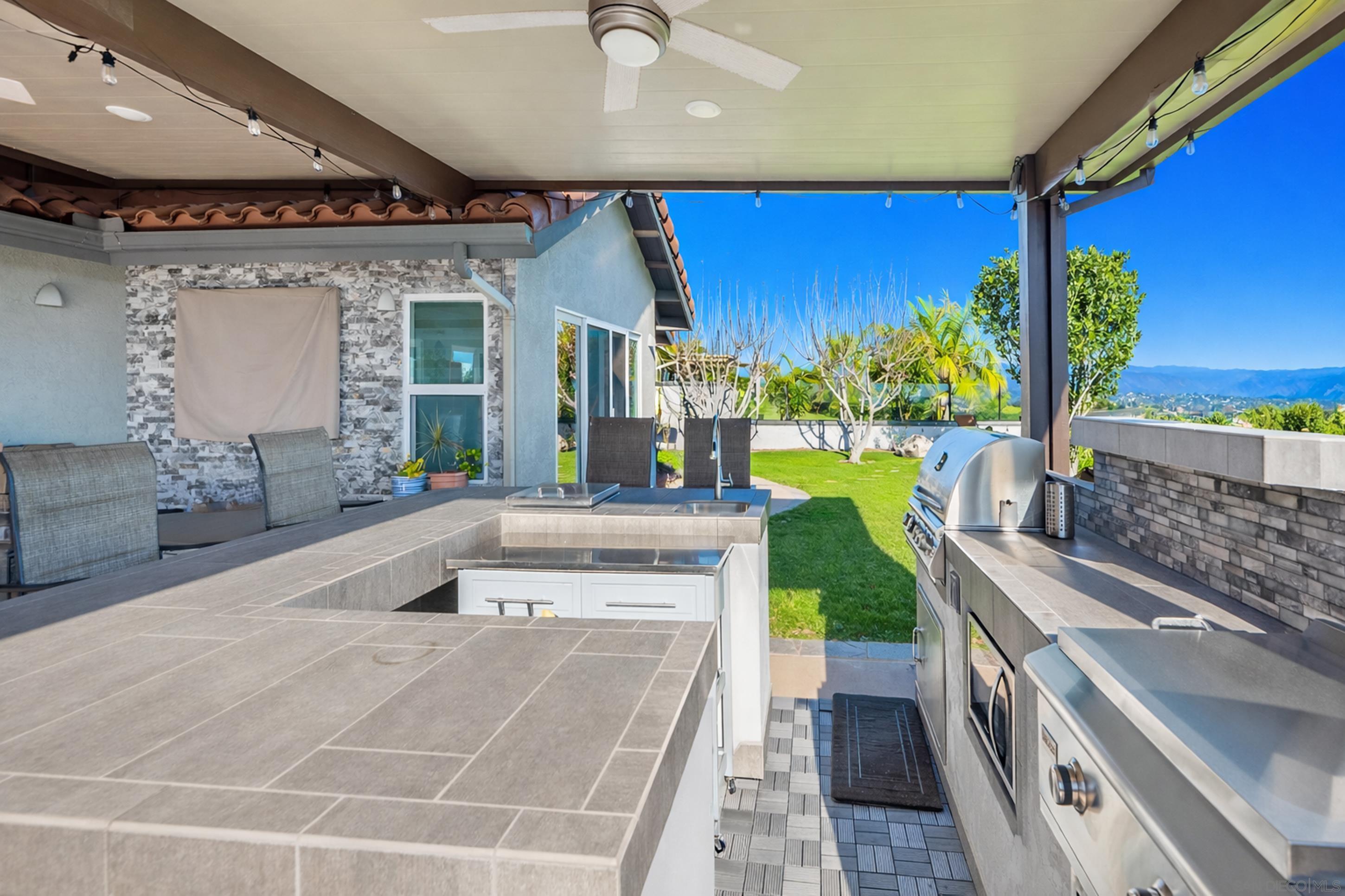 Detail Gallery Image 46 of 59 For 1427  Buckskin Dr, Escondido,  CA 92029 - 5 Beds | 2/1 Baths