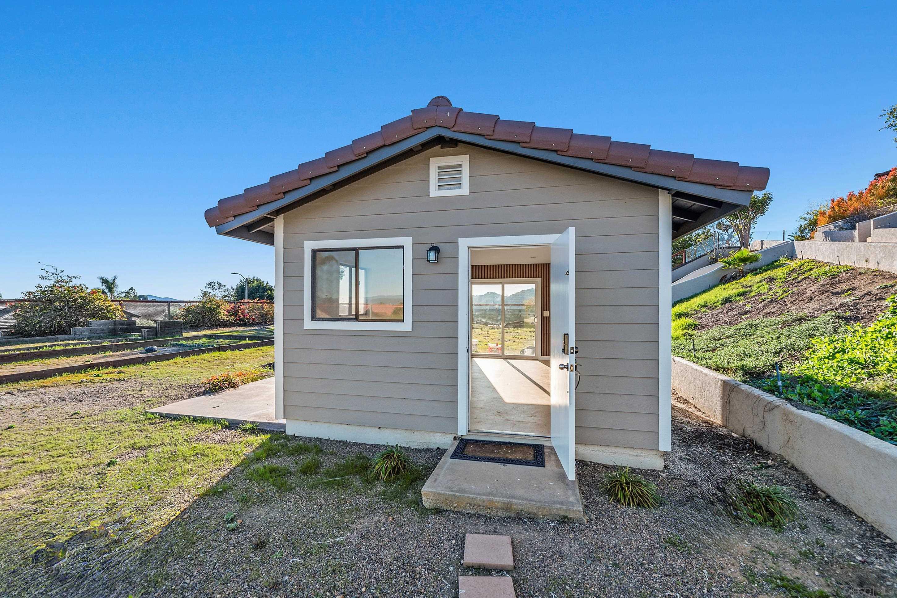 Detail Gallery Image 57 of 59 For 1427  Buckskin Dr, Escondido,  CA 92029 - 5 Beds | 2/1 Baths