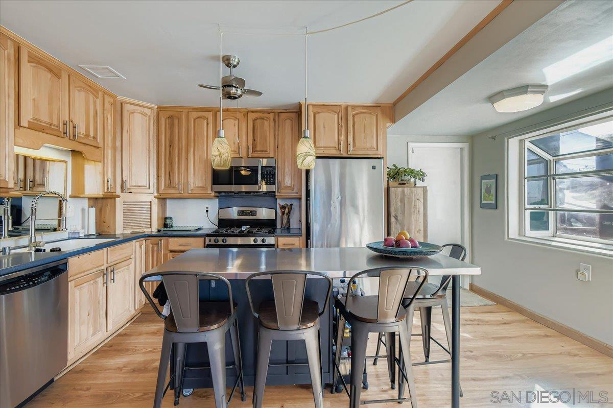 Front Image Thumbnail for SD2601222