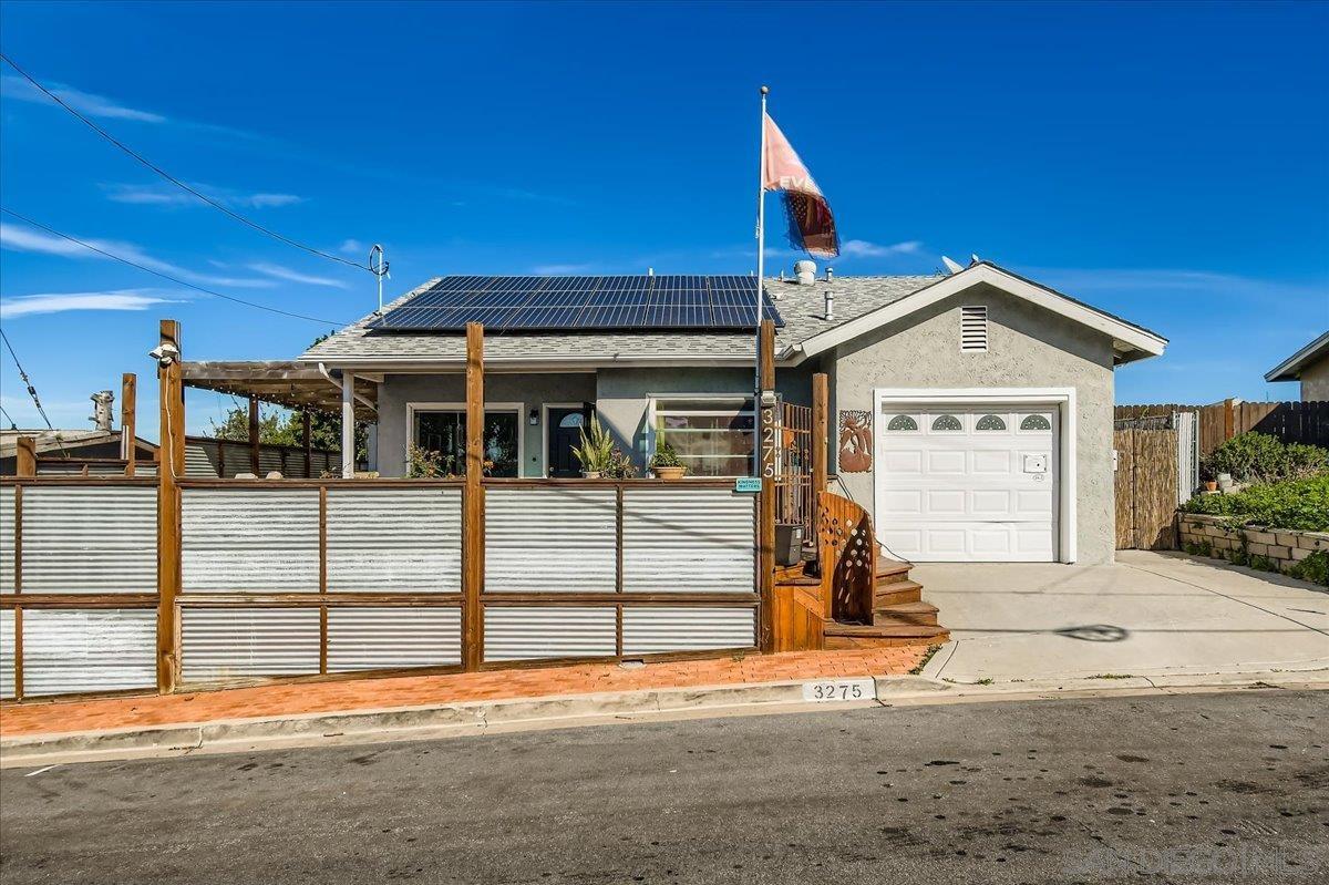 Detail Gallery Image 2 of 38 For 3275 E Virgo Rd, San Diego,  CA 92105 - 3 Beds | 2 Baths