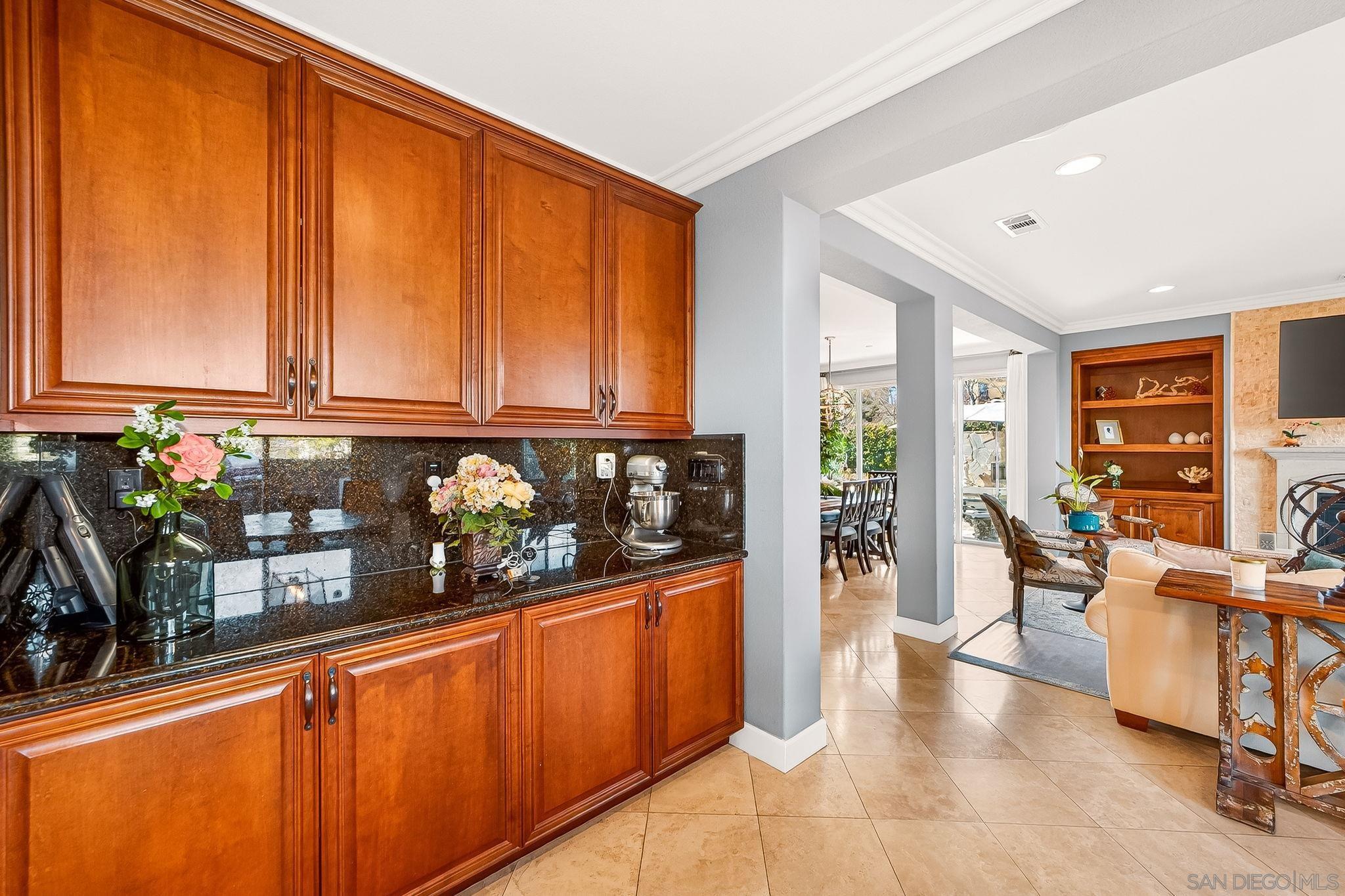 Detail Gallery Image 12 of 33 For 7708  Caminito Liliana, San Diego,  CA 92129 - 4 Beds | 3/1 Baths