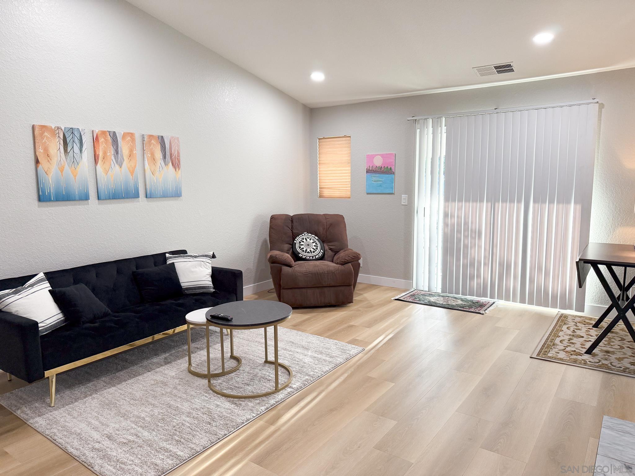 Detail Gallery Image 14 of 39 For 1457  Fallsview Place, Escondido,  CA 92027 - 3 Beds | 2 Baths