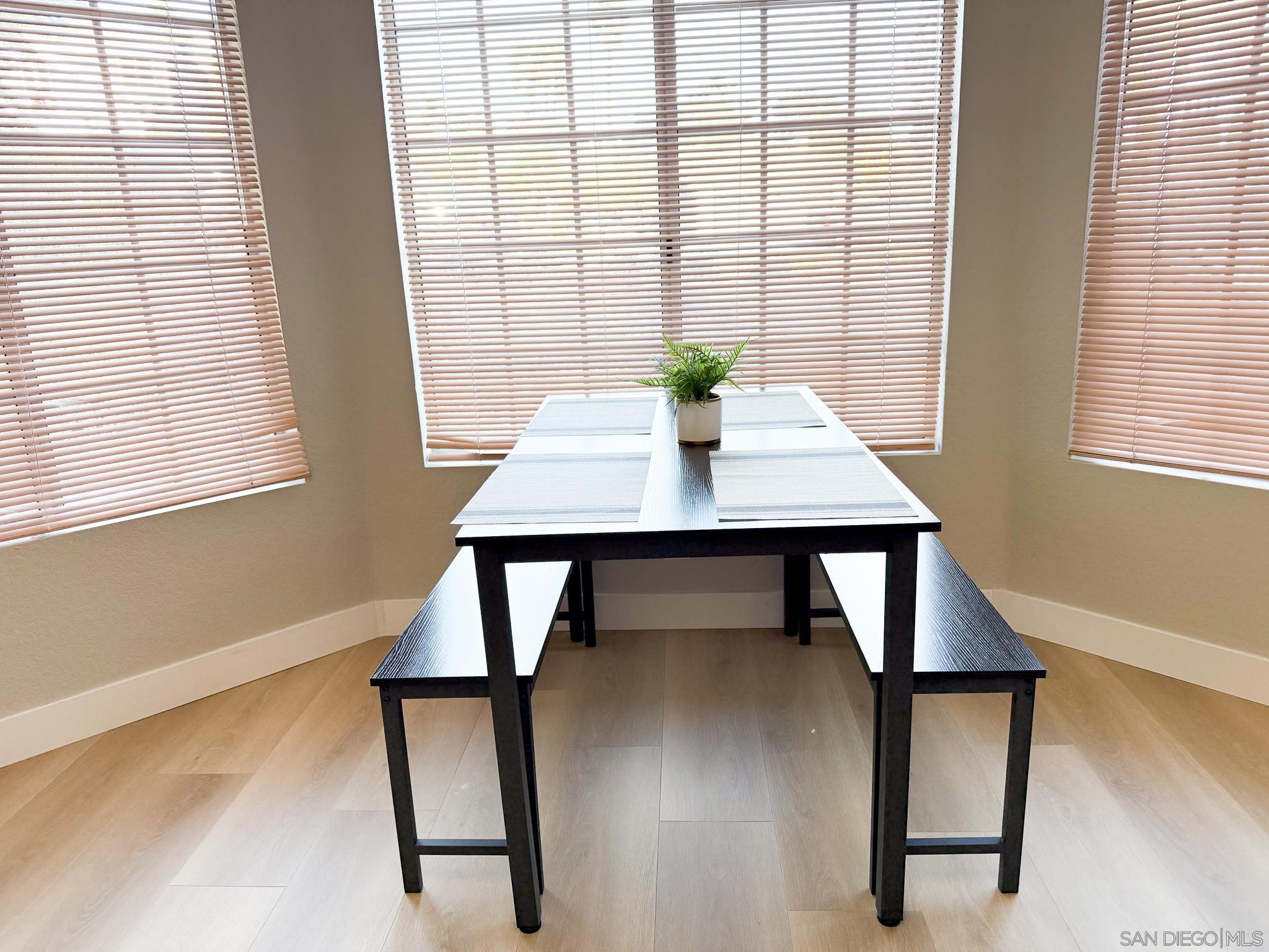 Detail Gallery Image 15 of 39 For 1457  Fallsview Place, Escondido,  CA 92027 - 3 Beds | 2 Baths